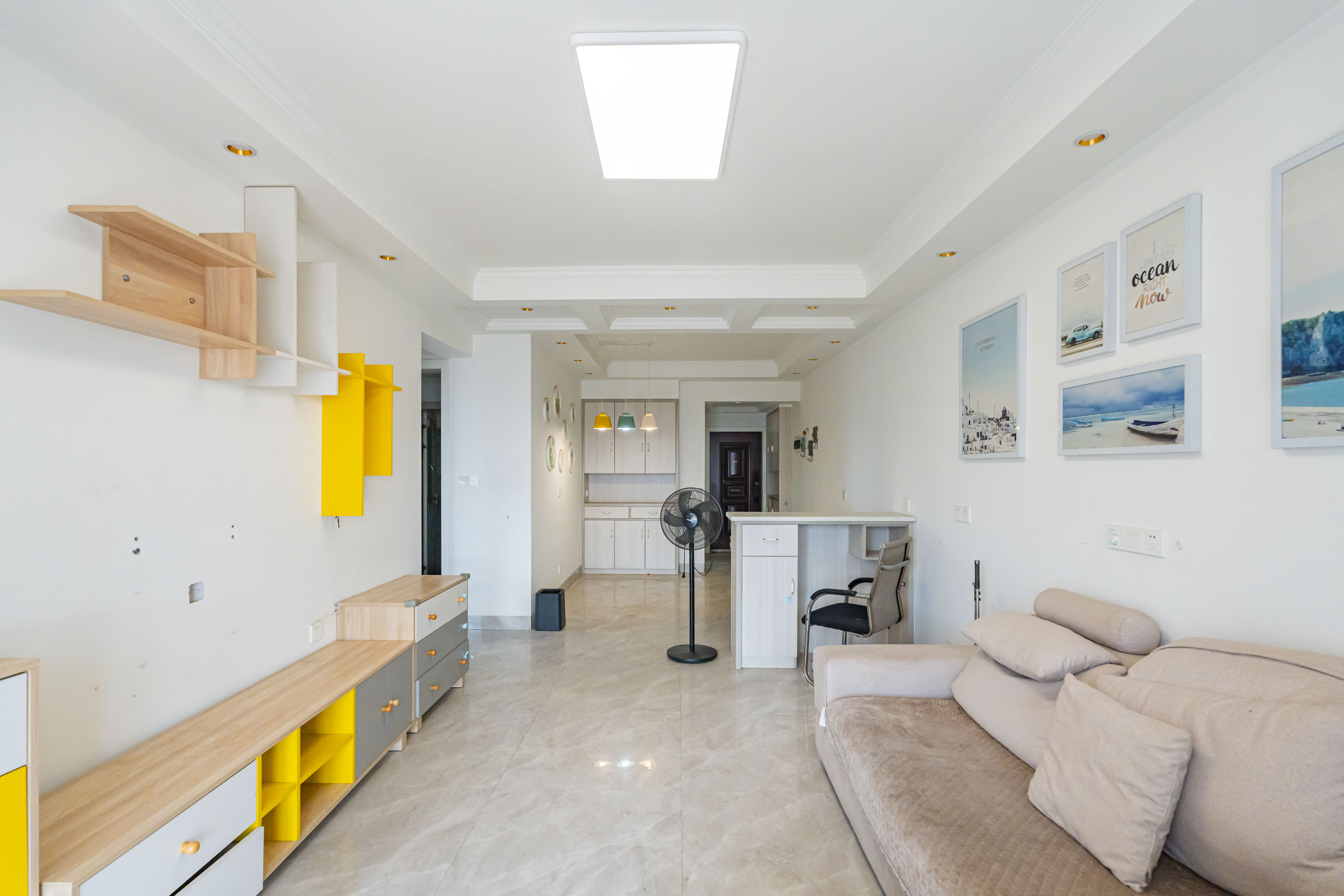 上园商住小区  3室2厅1卫    93.0万 上园商住小区  3室2厅1卫    93.0万客厅