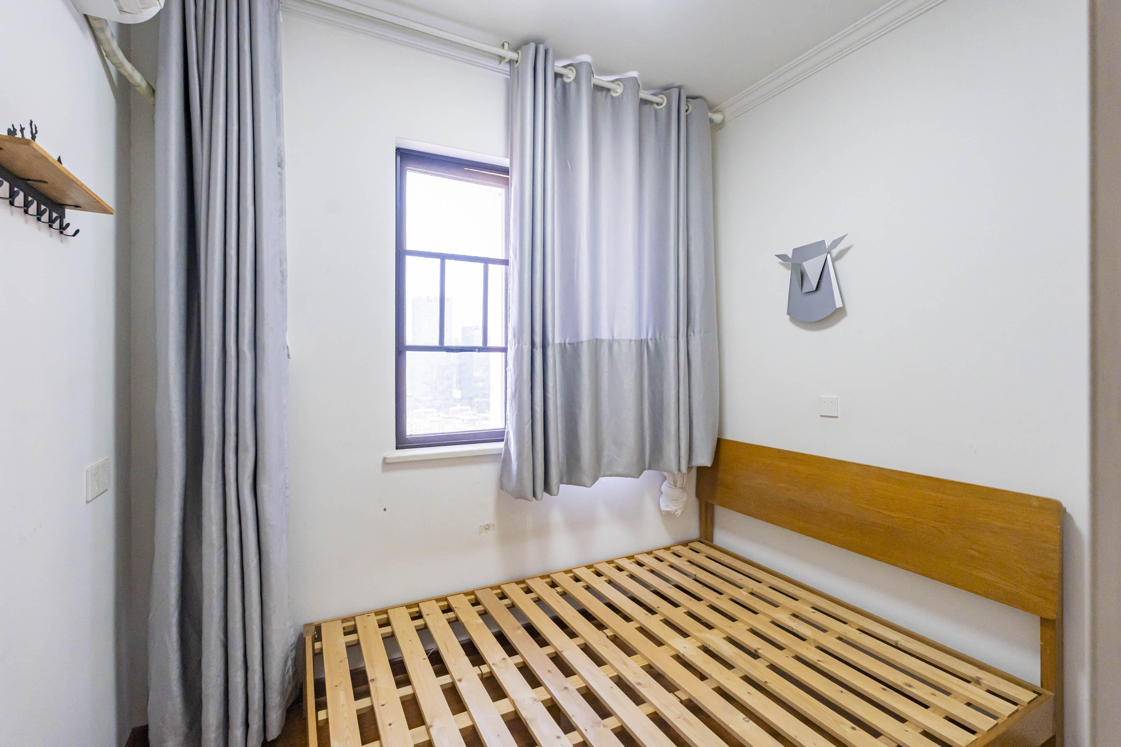 上园商住小区  3室2厅1卫    93.0万 上园商住小区  3室2厅1卫    93.0万卧室