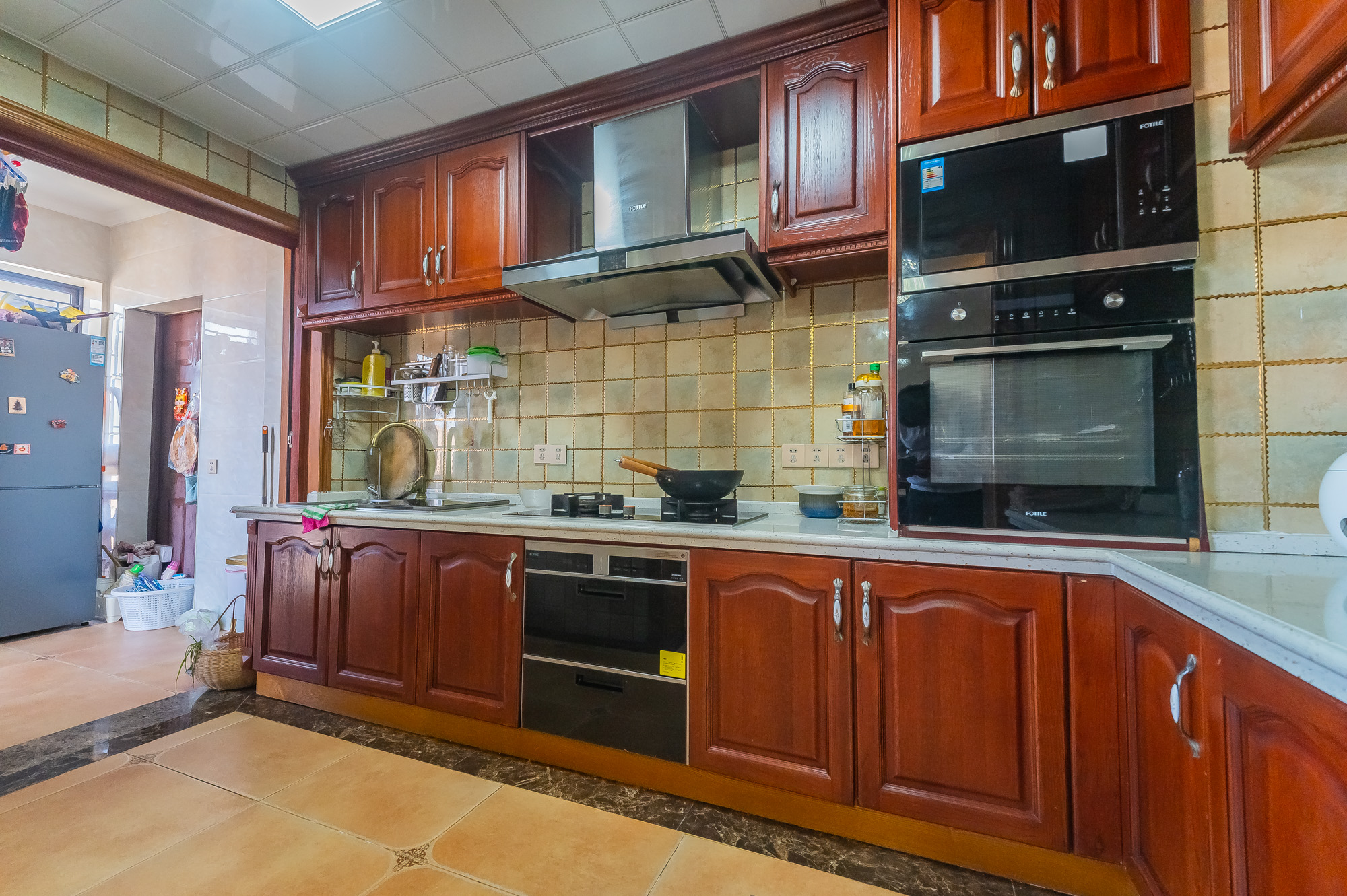 华润凤凰城三期 5室2厅3卫 185.0万 华润凤凰城三期 5室2厅3卫 185.0万厨房