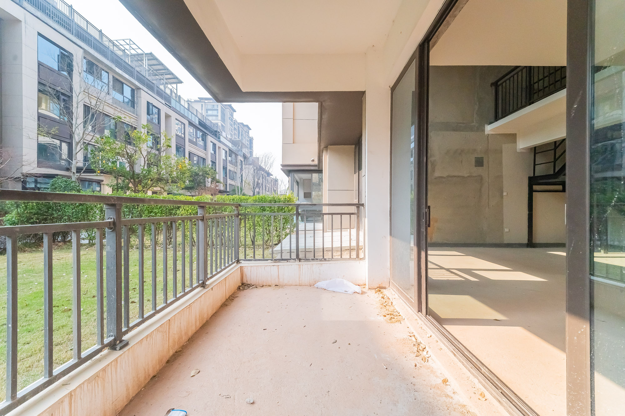 中交建发松雅院 5室2厅2卫 248.0万 中交建发松雅院 5室2厅2卫 248.0万其他