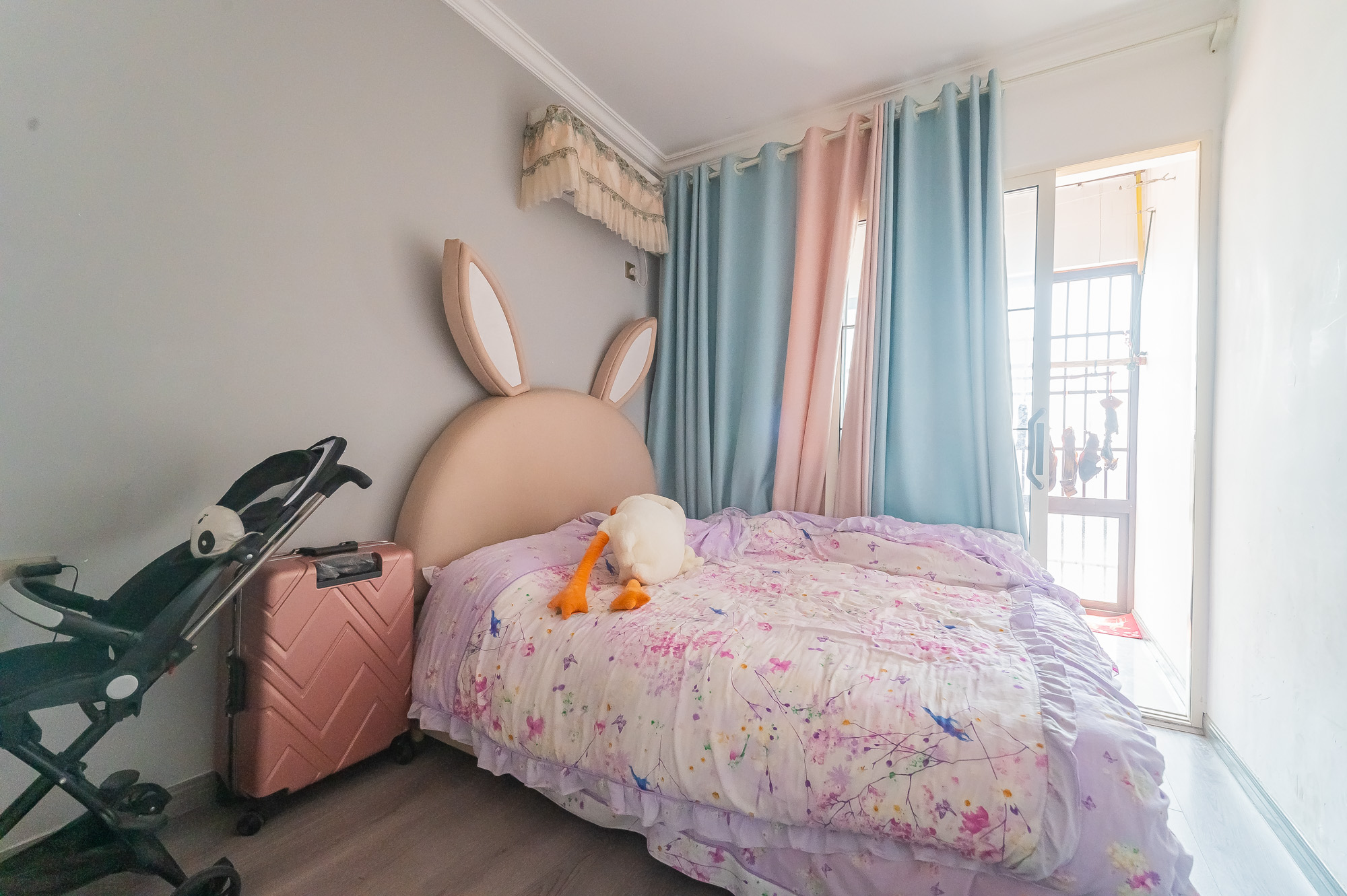 星湖湾一期高层 3室2厅1卫 72.8万 星湖湾一期高层 3室2厅1卫 72.8万卧室