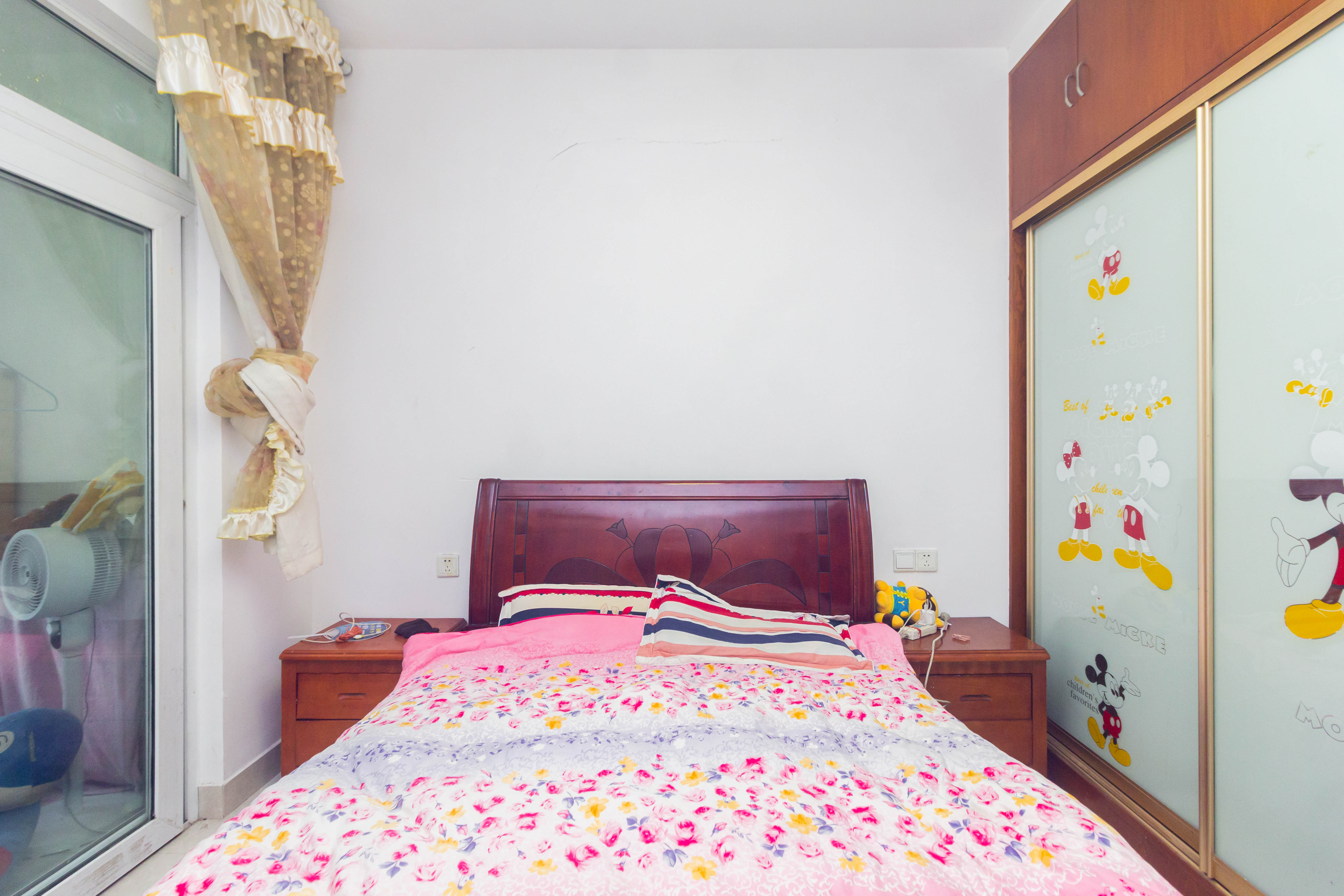 明天一城  3室2厅1卫    88.0万 明天一城  3室2厅1卫    88.0万卧室