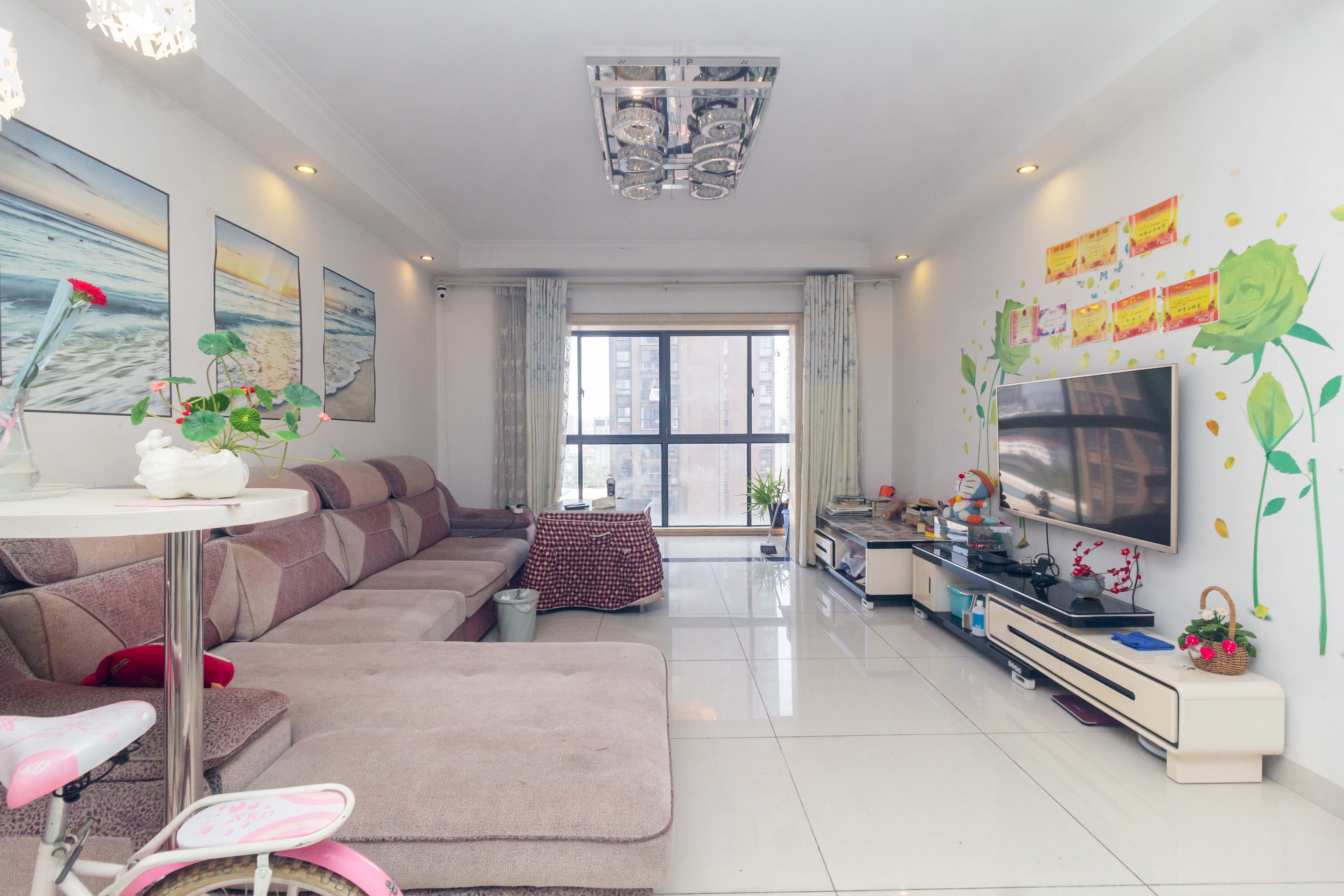 高林仕家 4室2厅2卫 96.8万 高林仕家 4室2厅2卫 96.8万客厅