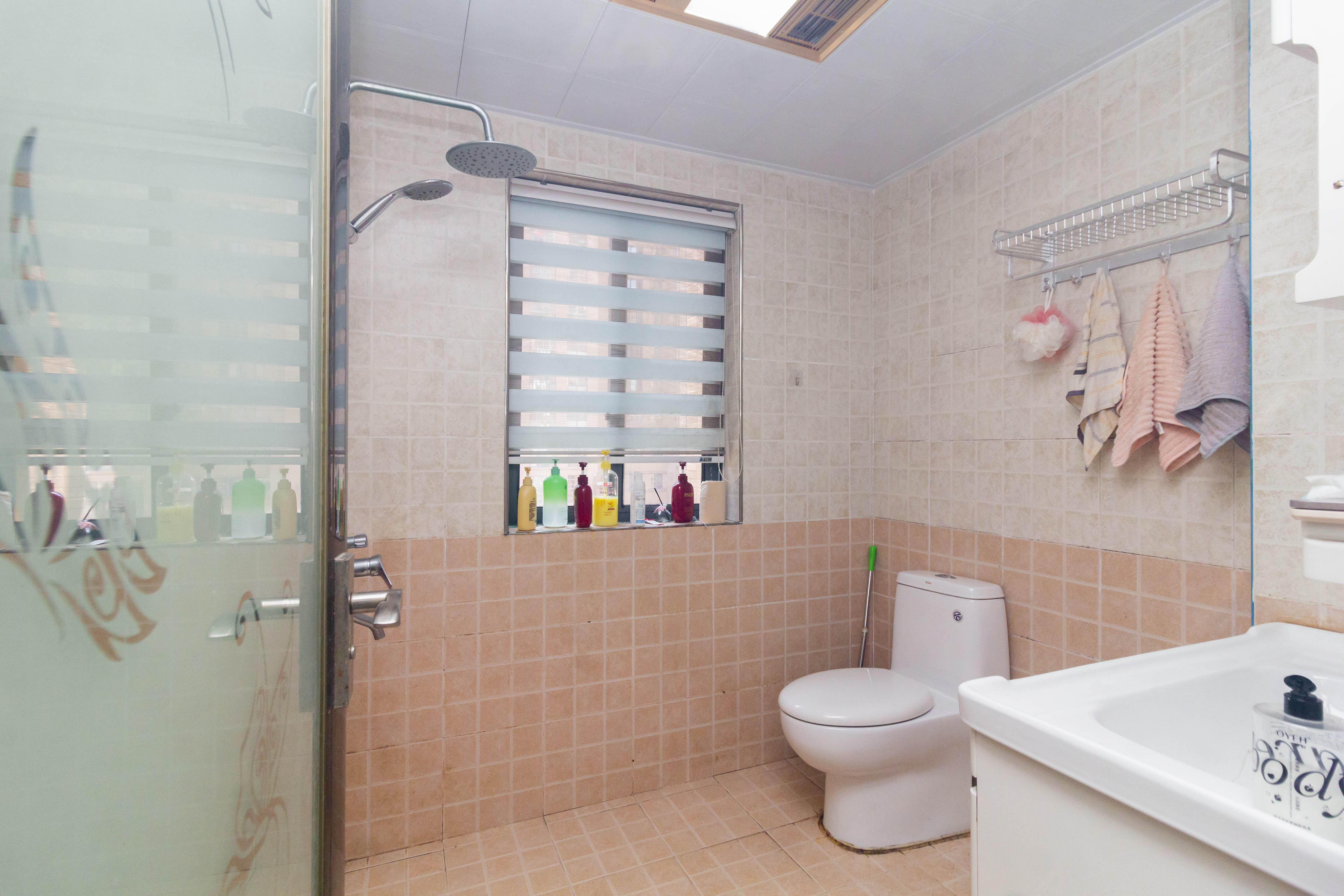 高林仕家 4室2厅2卫 96.8万 高林仕家 4室2厅2卫 96.8万卫生间