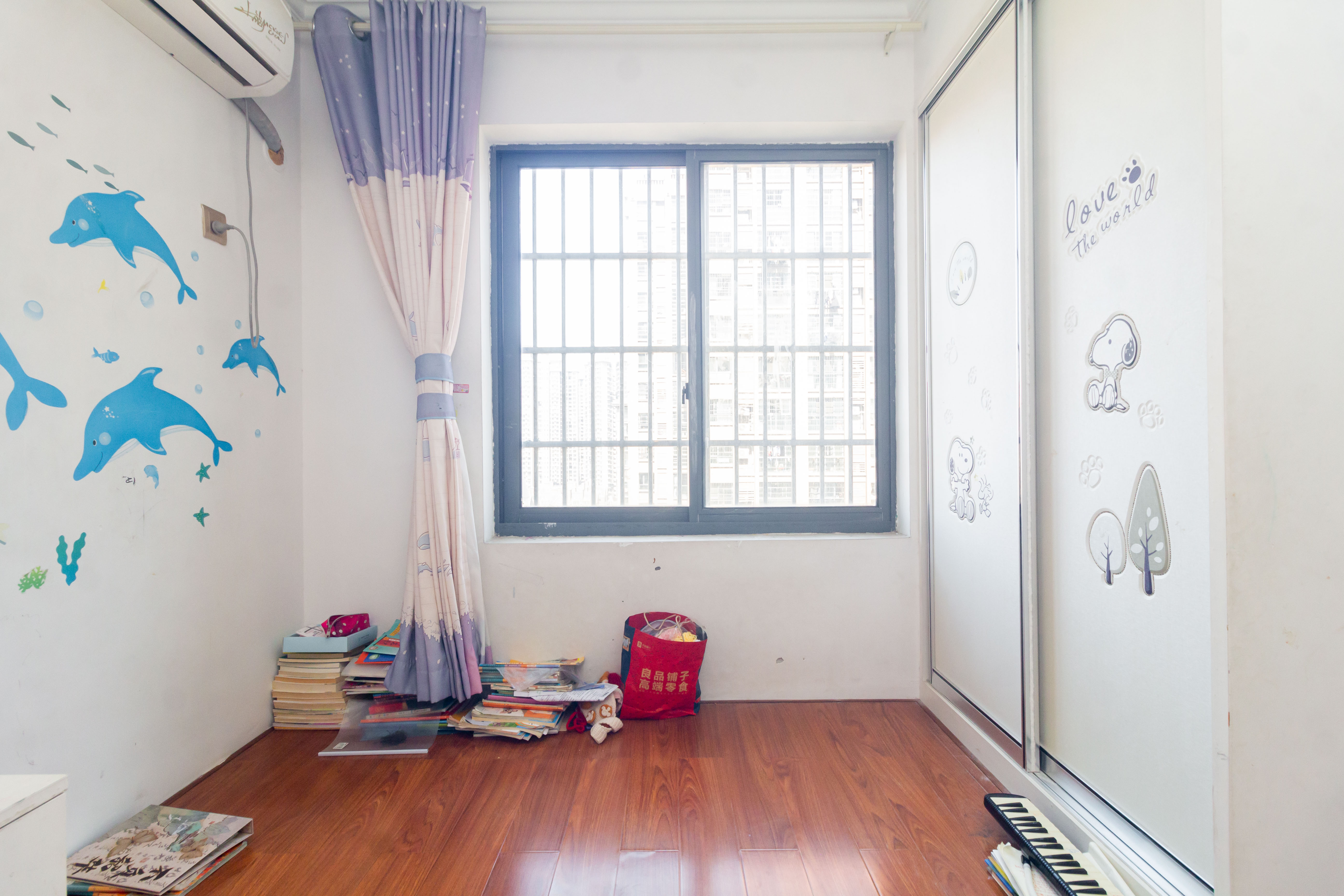 高林仕家 4室2厅2卫 96.8万 高林仕家 4室2厅2卫 96.8万卧室