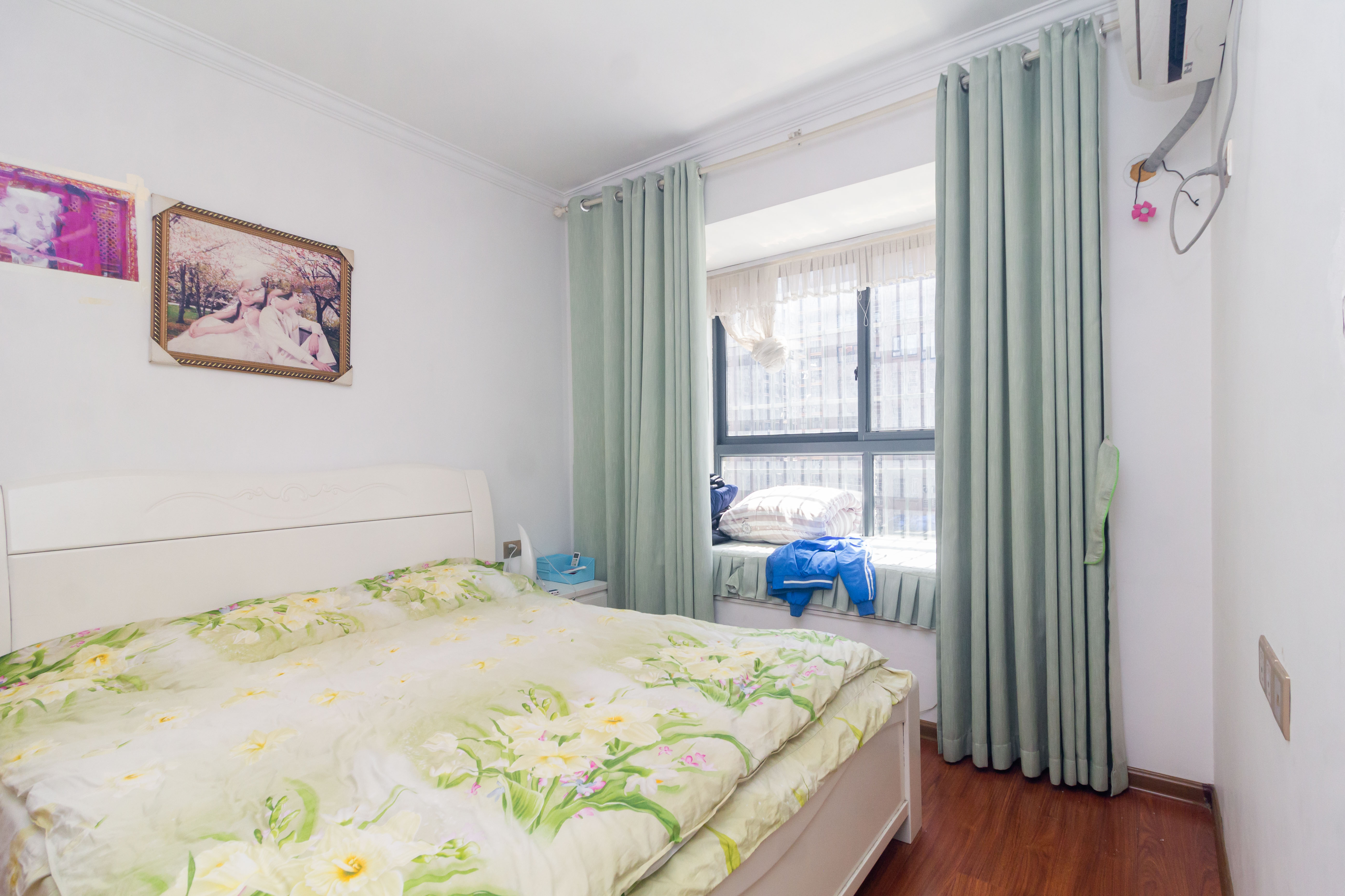 高林仕家 4室2厅2卫 96.8万 高林仕家 4室2厅2卫 96.8万卧室