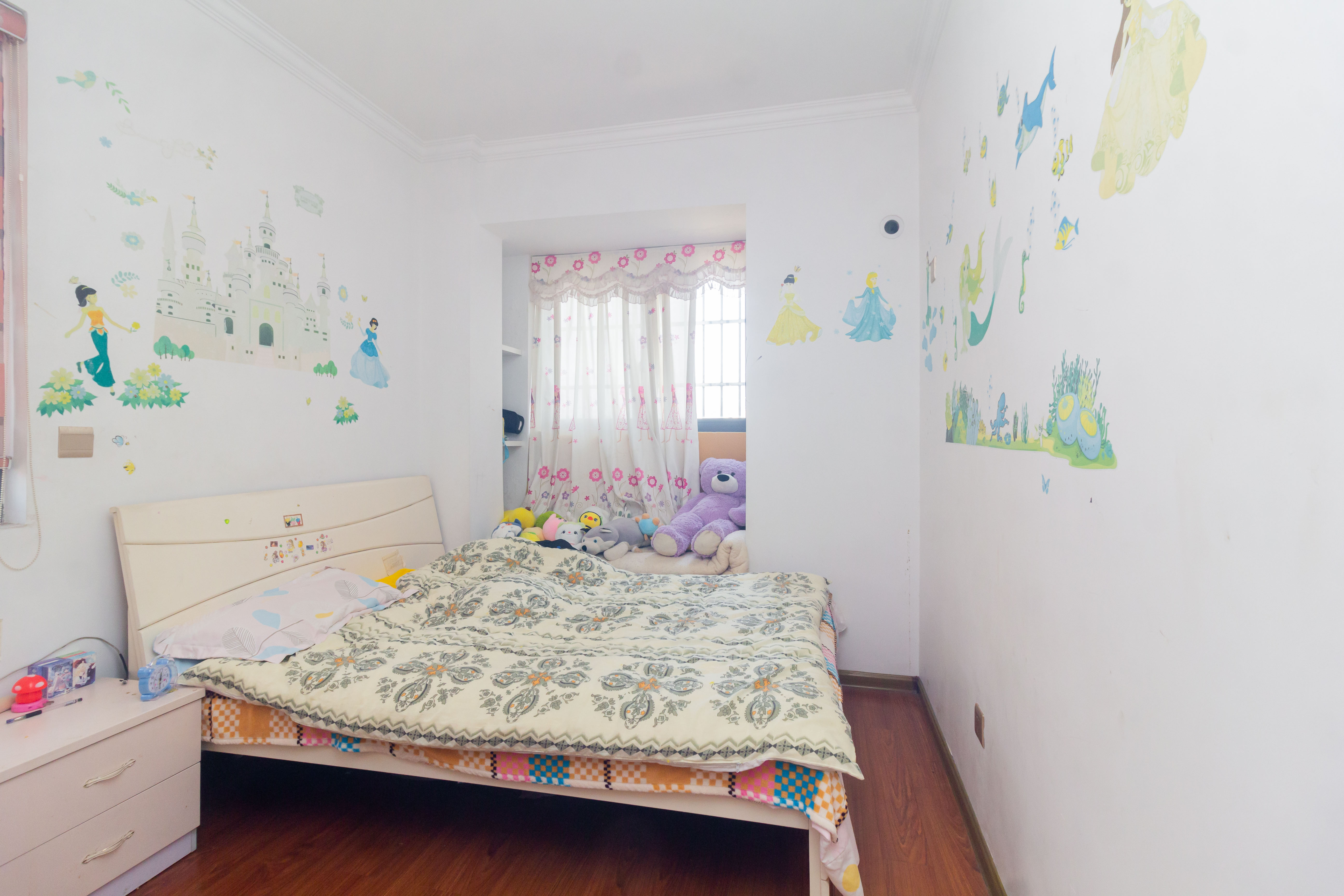 高林仕家 4室2厅2卫 96.8万 高林仕家 4室2厅2卫 96.8万卧室