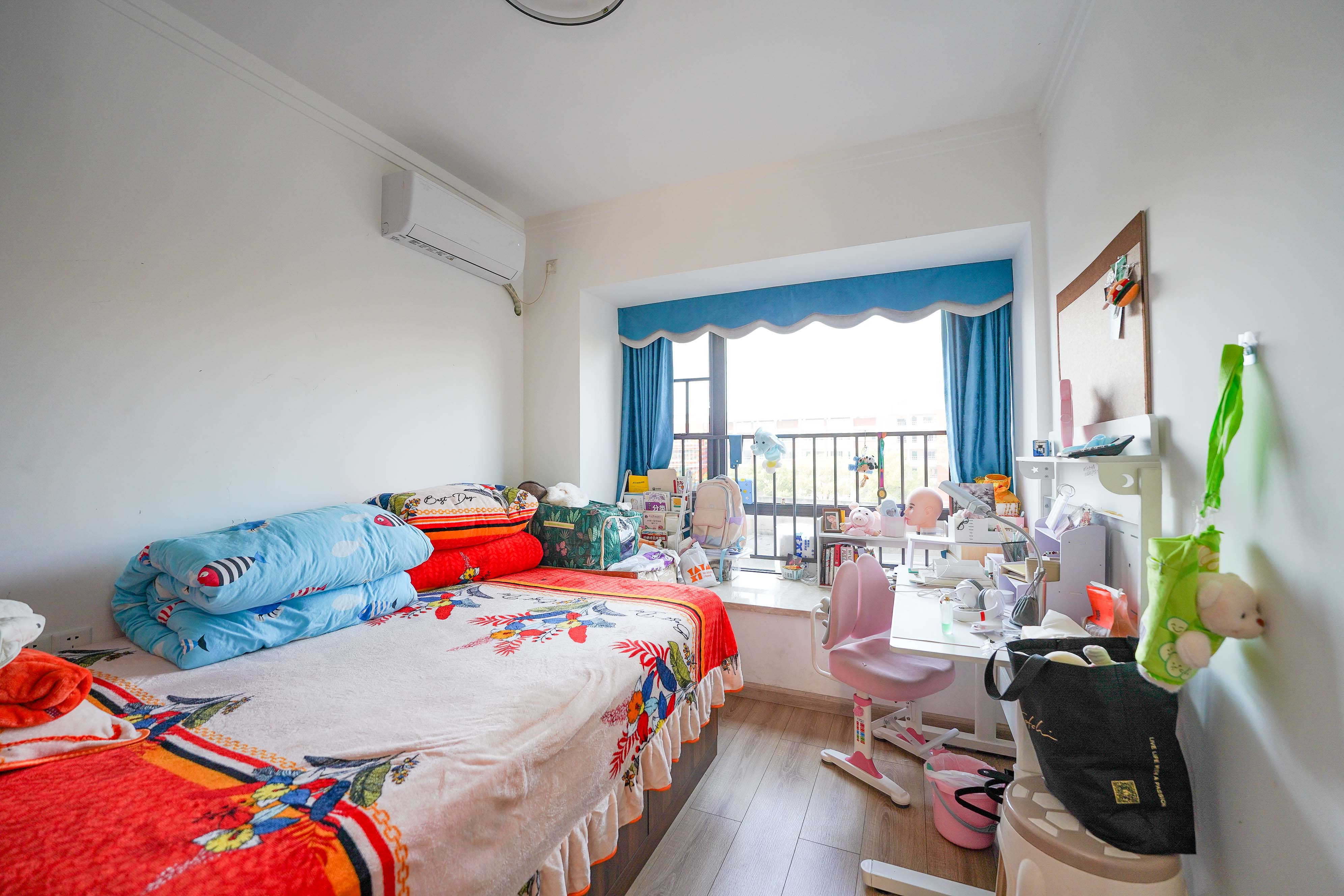 汇金城/嘉华城（二期、三期）  4室2厅2卫    138.0万卧室