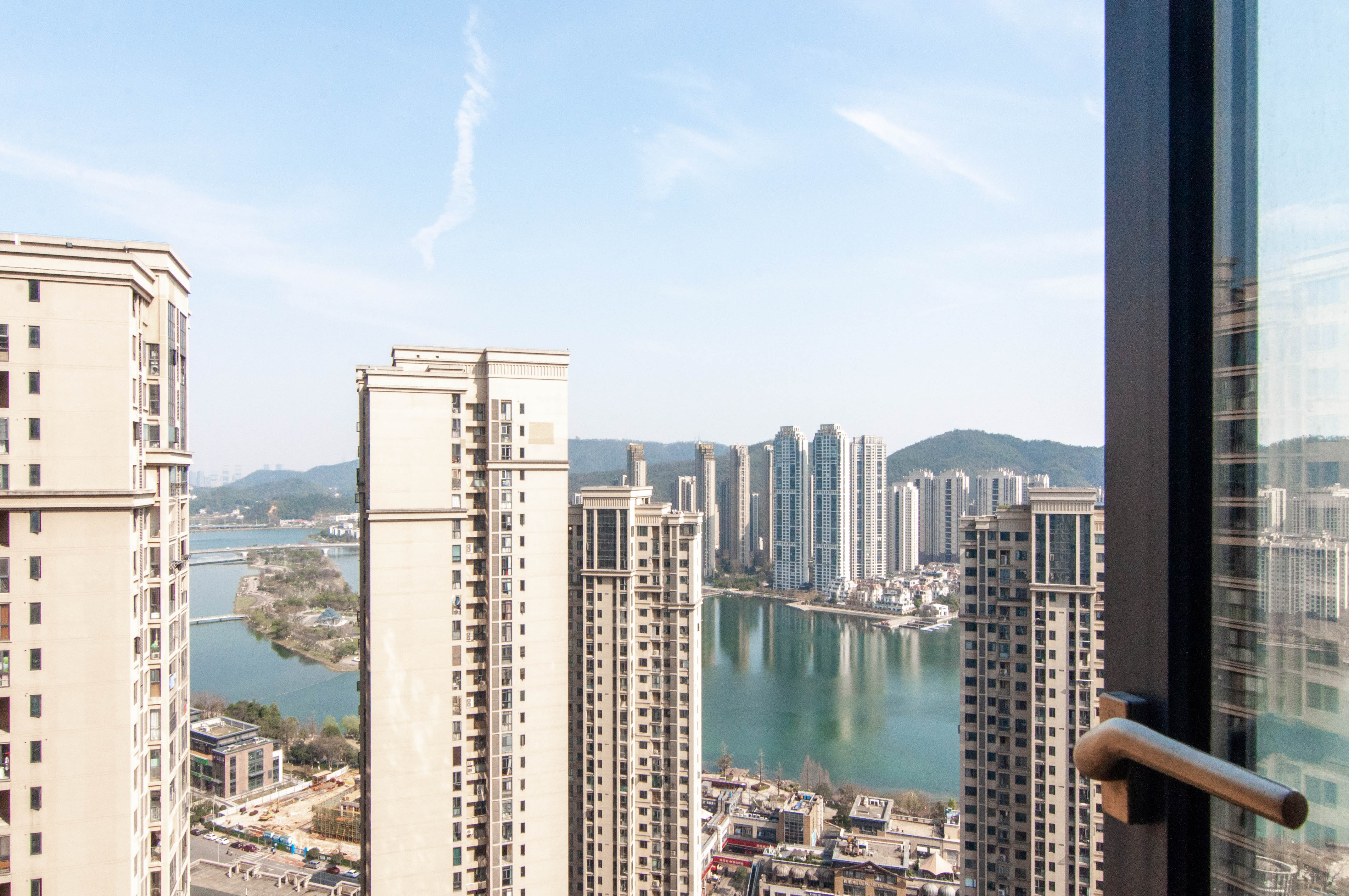 中建梅溪湖中心  3室2厅1卫    130.0万 中建梅溪湖中心  3室2厅1卫    130.0万其他