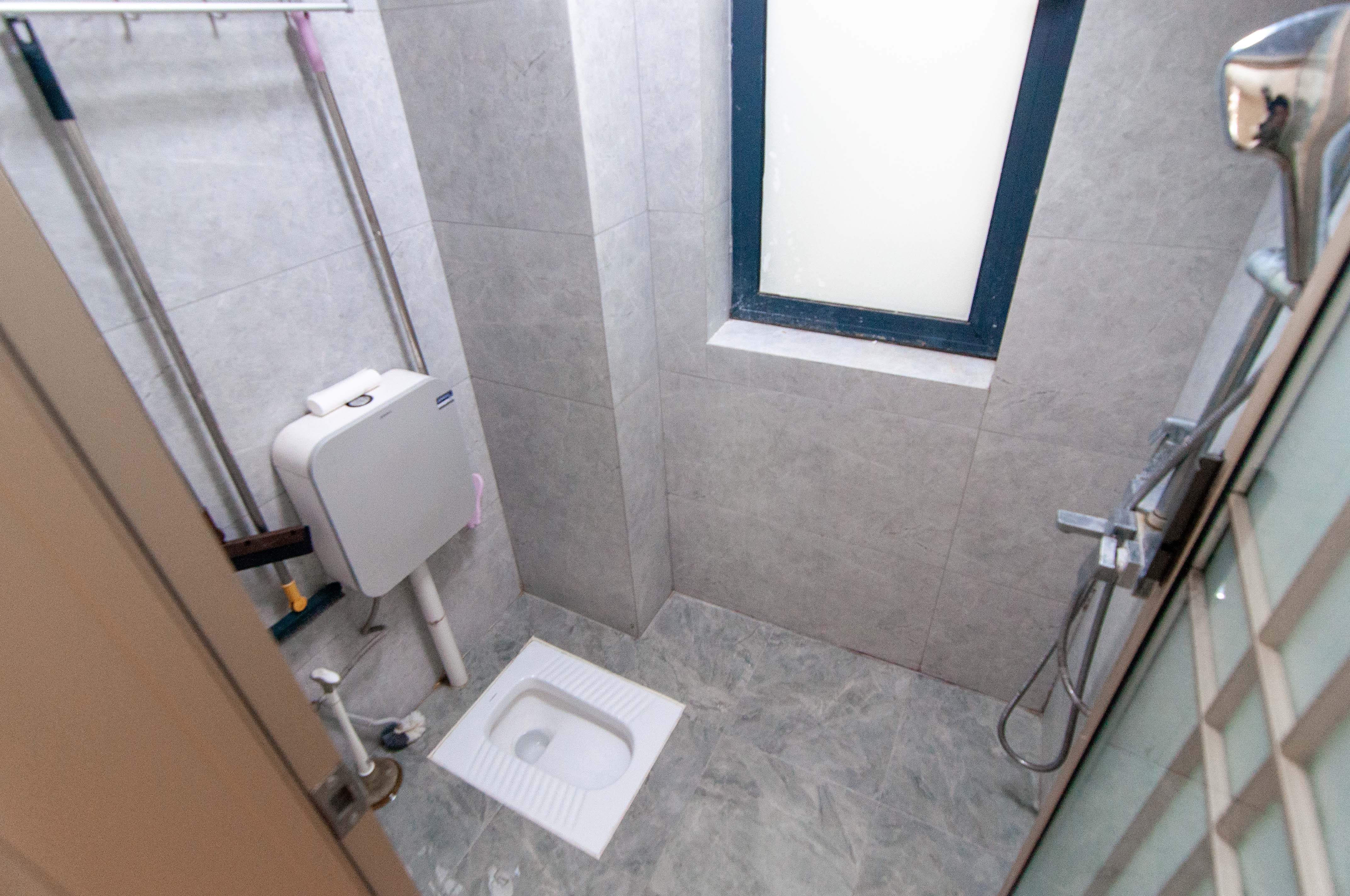 中建梅溪湖中心  3室2厅1卫    130.0万 中建梅溪湖中心  3室2厅1卫    130.0万卫生间