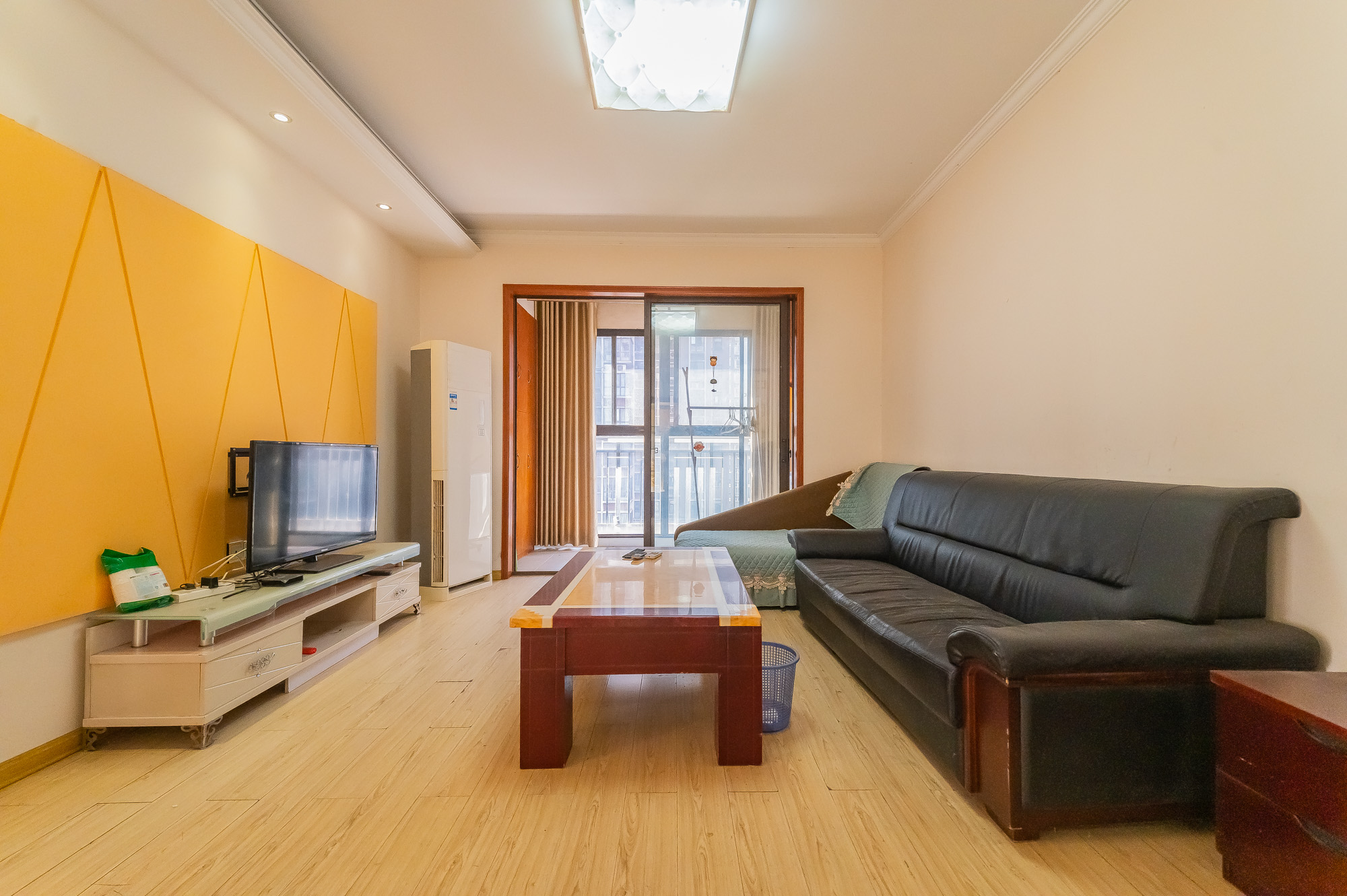 水岸世景  3室2厅1卫    59.8万 水岸世景  3室2厅1卫    59.8万