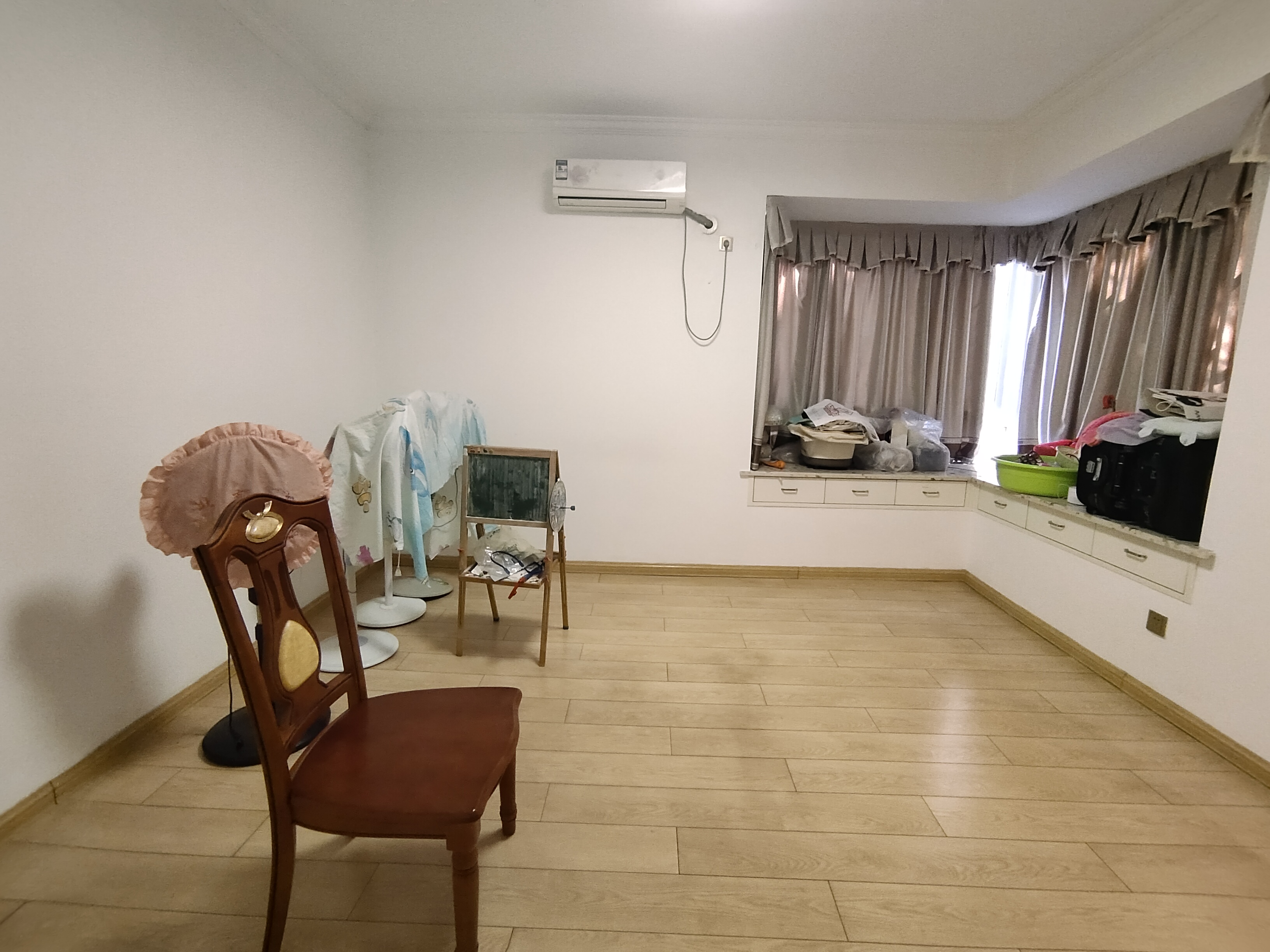 香博堡 3室2厅2卫 50.0万 香博堡 3室2厅2卫 50.0万室内图