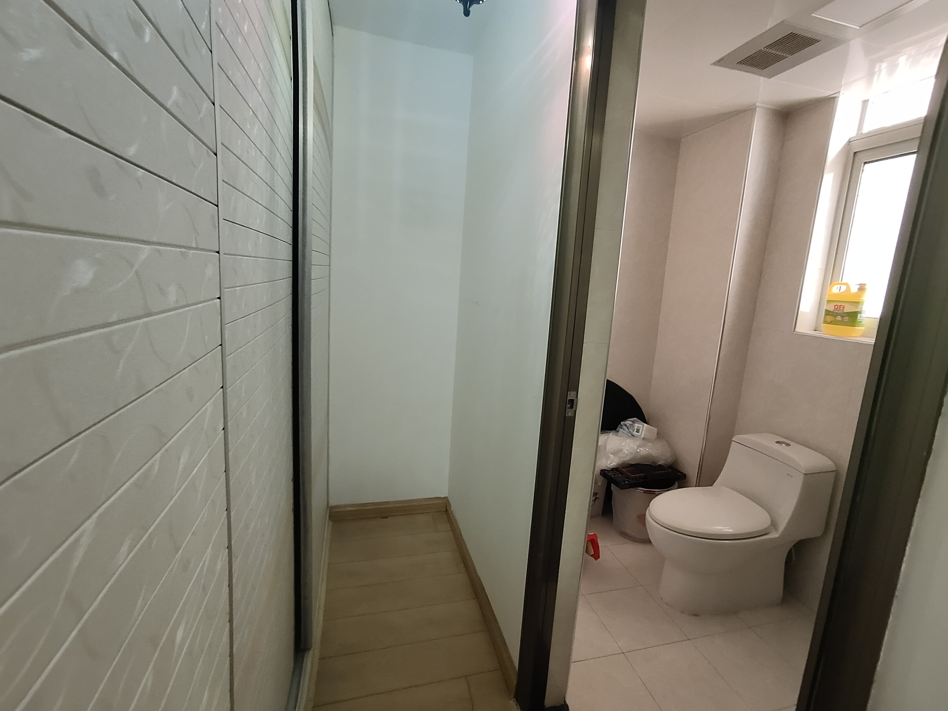 香博堡 3室2厅2卫 50.0万 香博堡 3室2厅2卫 50.0万室内图