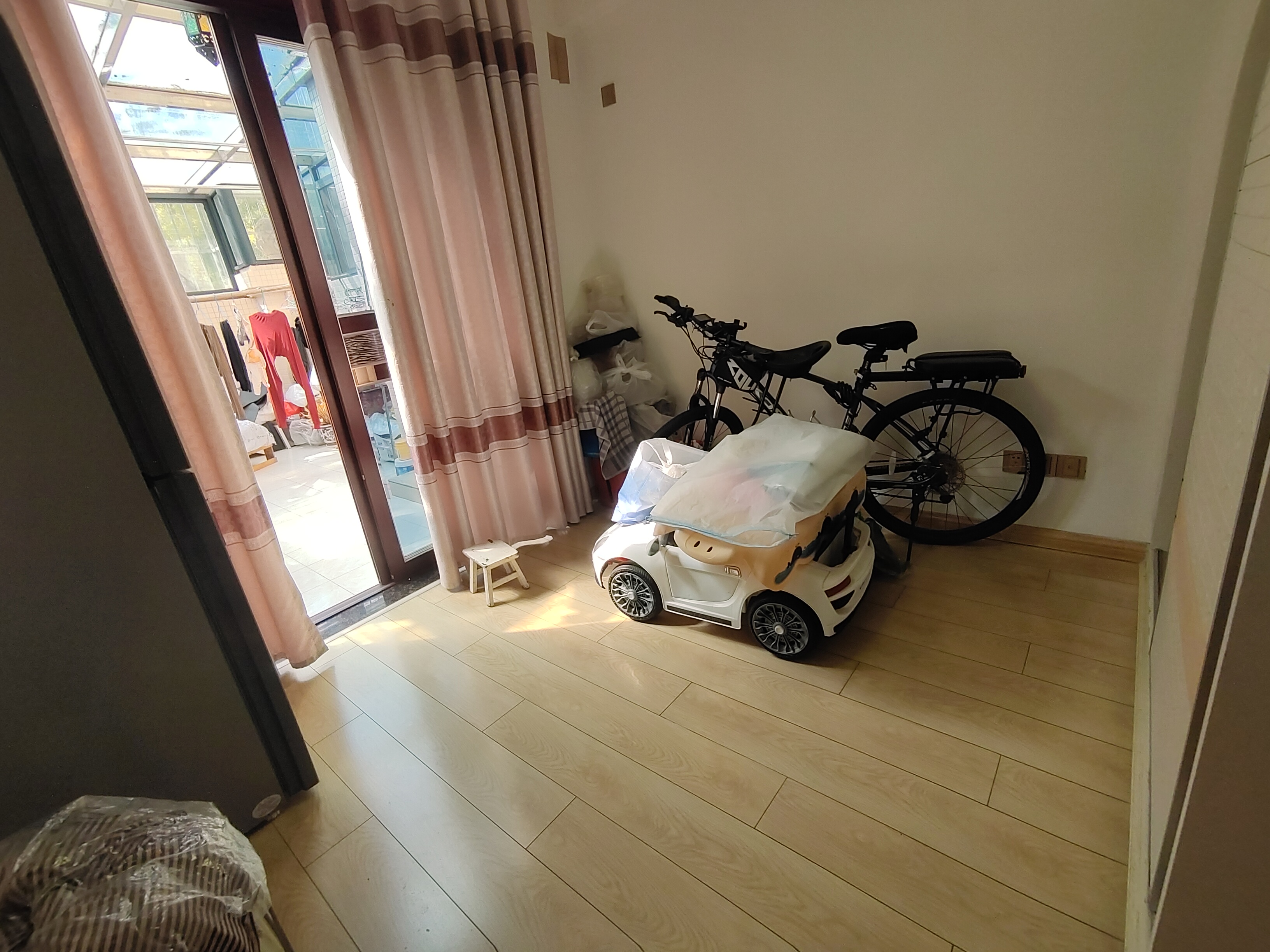 香博堡 3室2厅2卫 50.0万 香博堡 3室2厅2卫 50.0万室内图