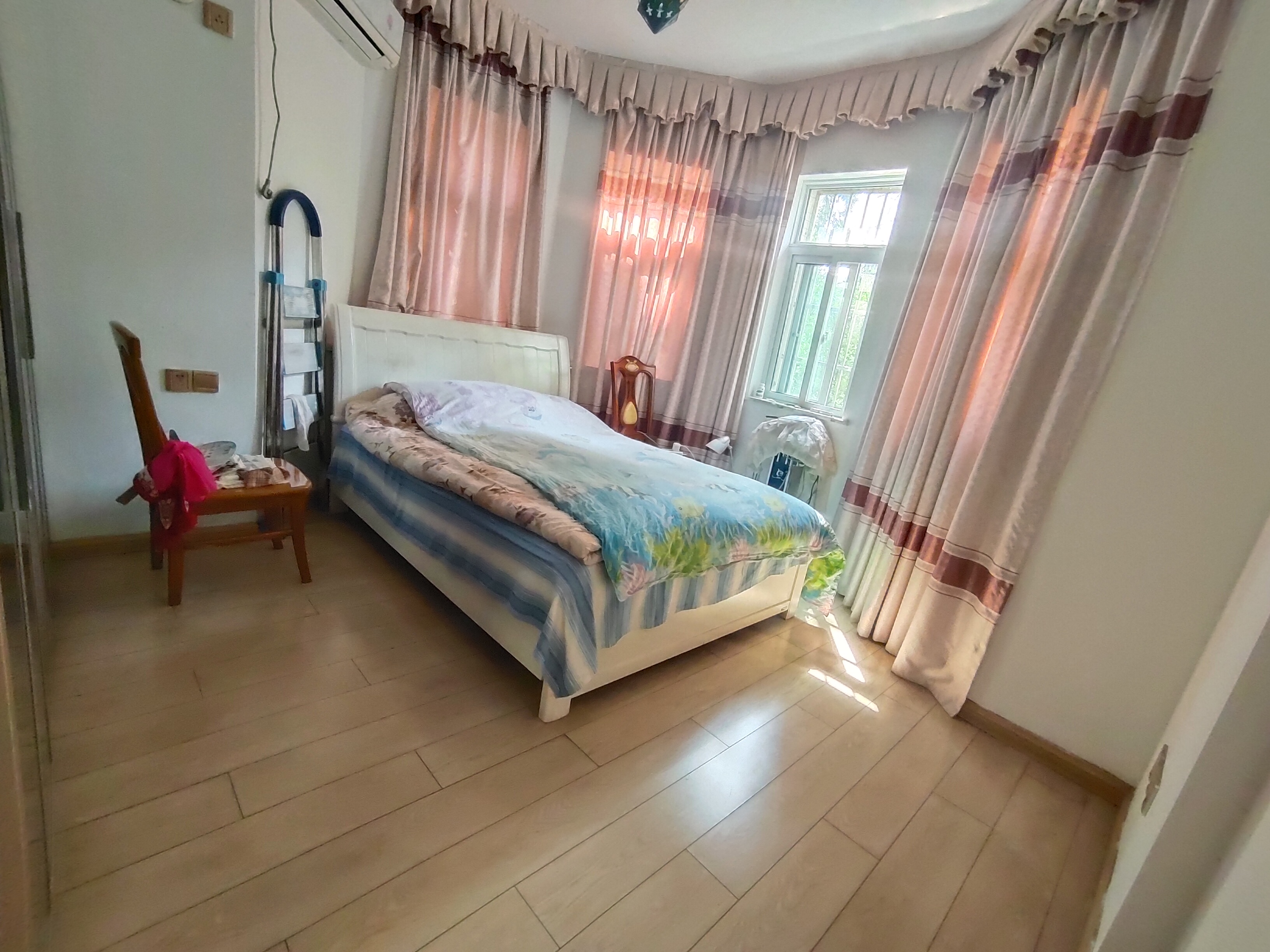 香博堡 3室2厅2卫 50.0万 香博堡 3室2厅2卫 50.0万室内图