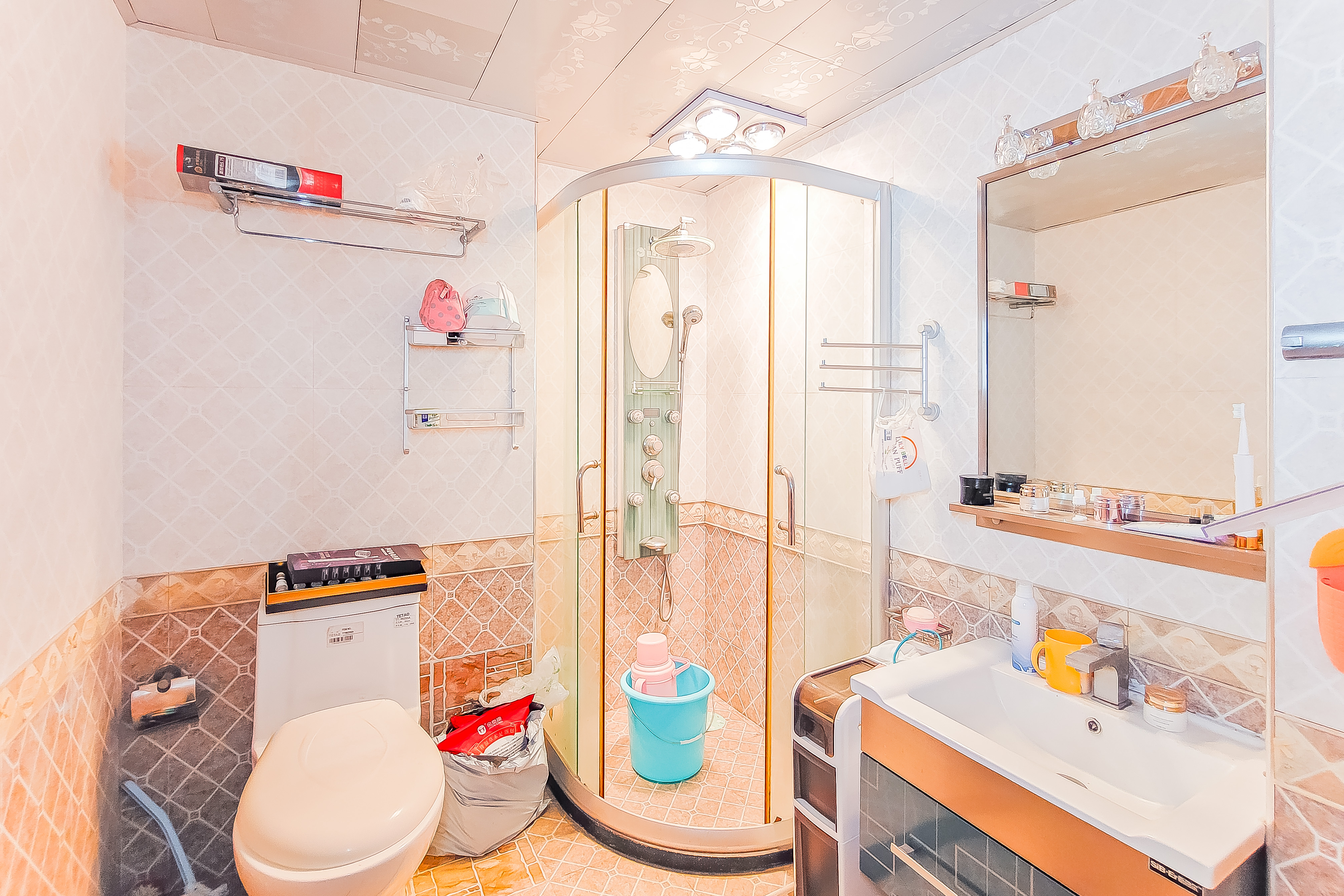 都江新城(都江新苑) 3室3厅2卫 132.0万 都江新城(都江新苑) 3室3厅2卫 132.0万卫生间