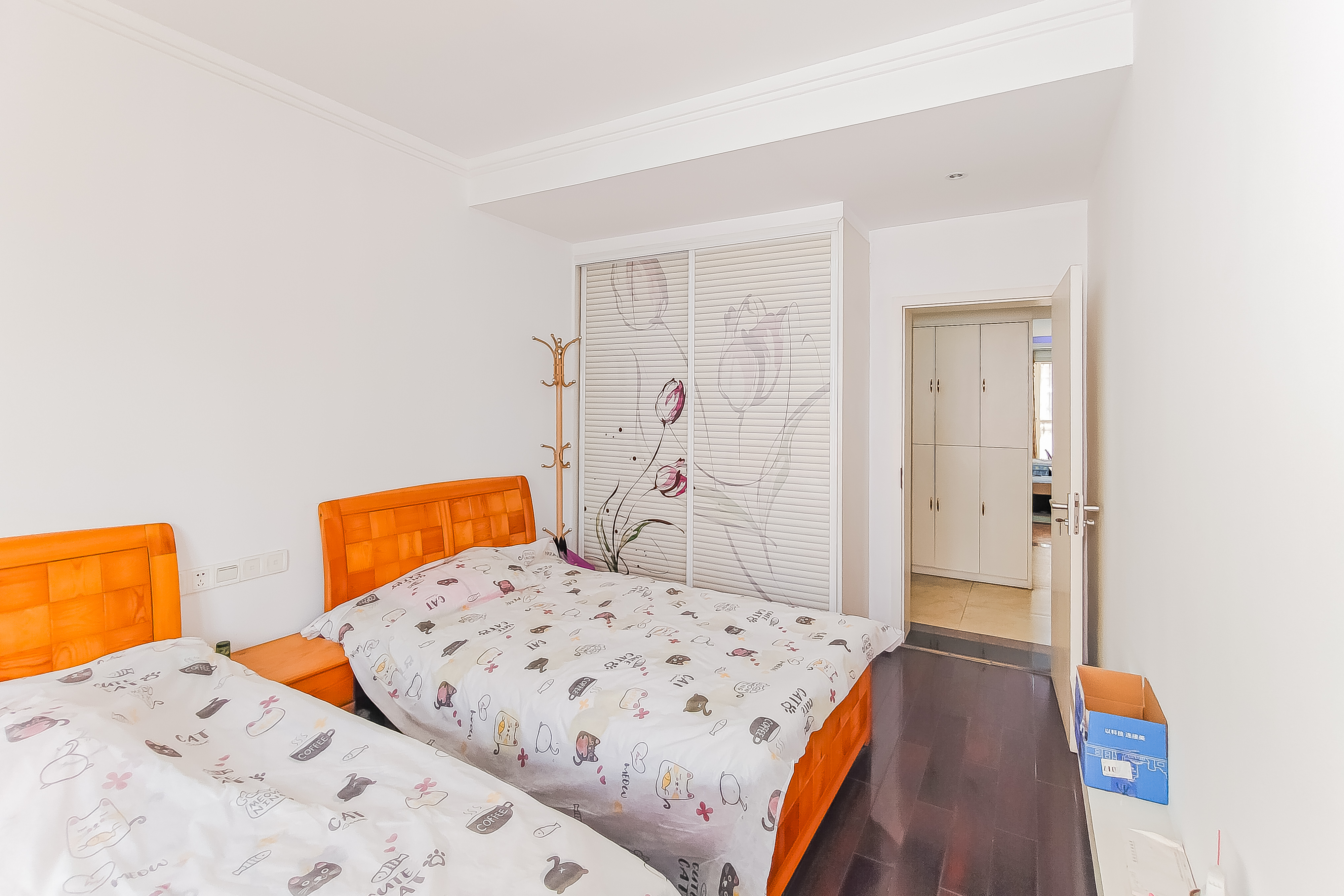 都江新城(都江新苑) 3室3厅2卫 132.0万 都江新城(都江新苑) 3室3厅2卫 132.0万卧室