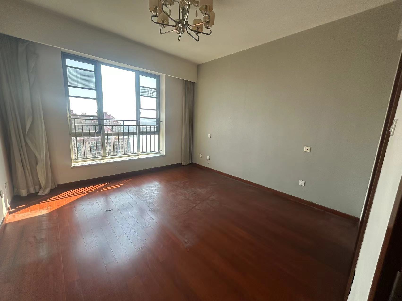 晋合湘水湾一期 4室2厅2卫 75.0万 晋合湘水湾一期 4室2厅2卫 75.0万室内图