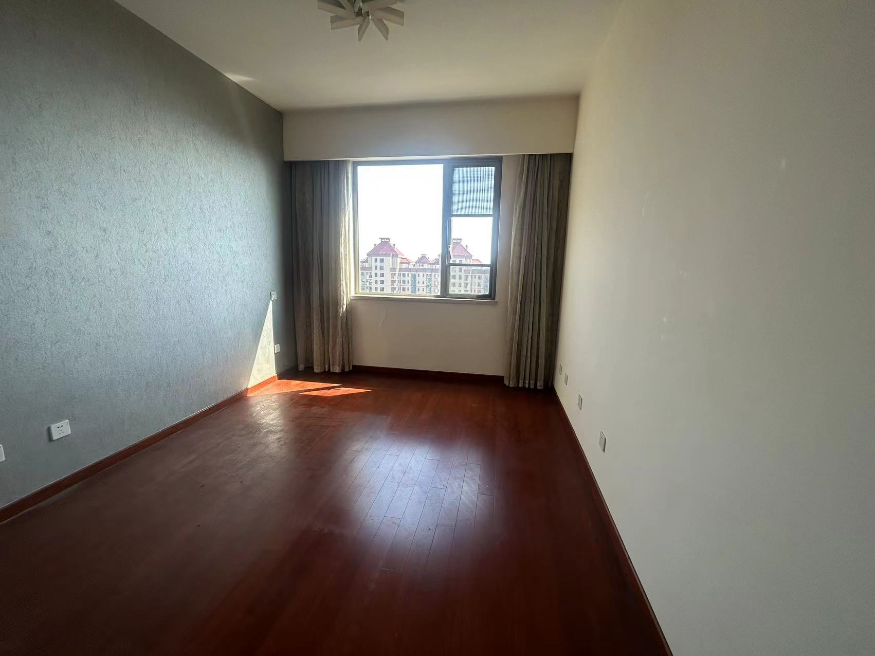 晋合湘水湾一期 4室2厅2卫 75.0万 晋合湘水湾一期 4室2厅2卫 75.0万室内图