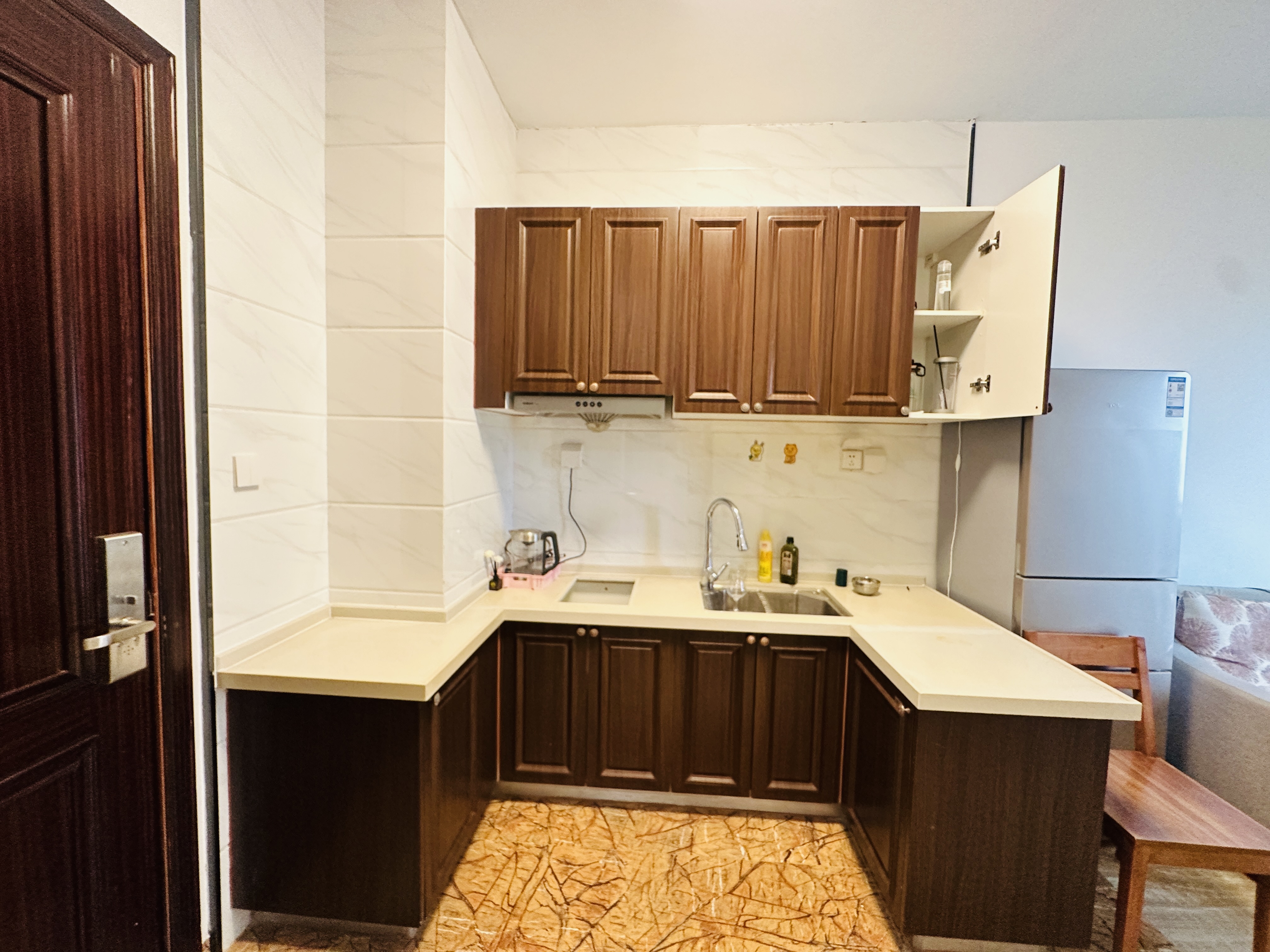 碧桂园一、二期(中央首府) 1室1厅1卫 59.0万 碧桂园一、二期(中央首府) 1室1厅1卫 59.0万厨房