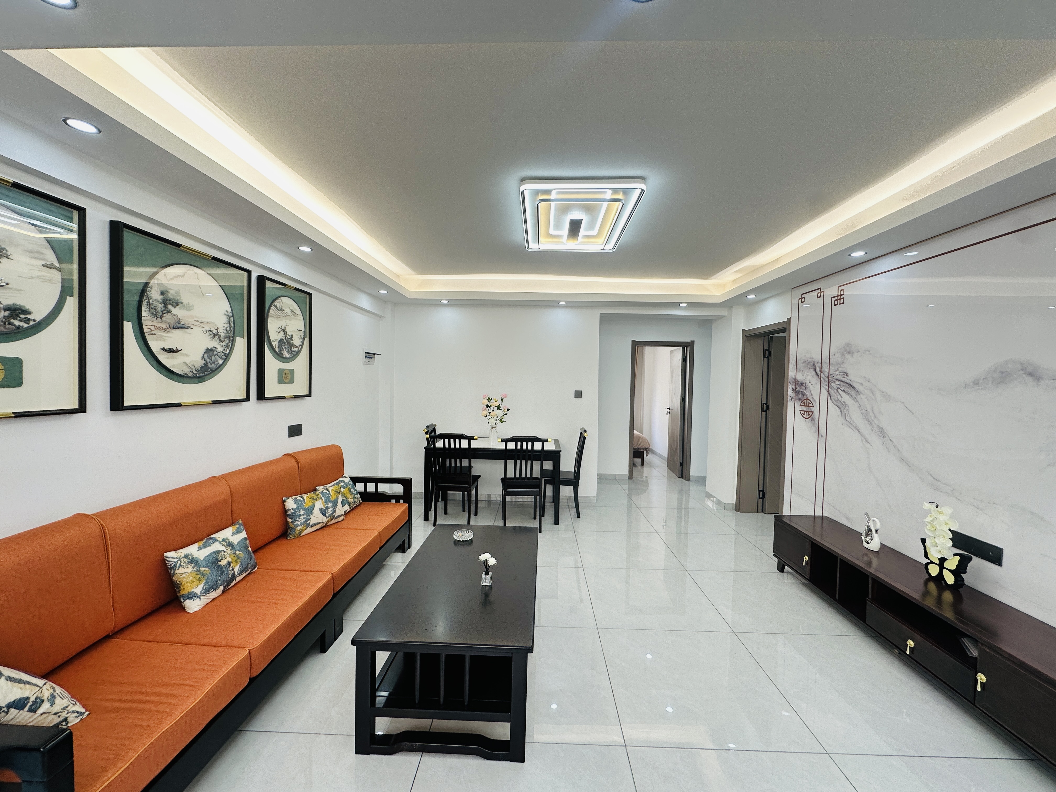 金山小区 3室2厅2卫 119.0万 金山小区 3室2厅2卫 119.0万客厅