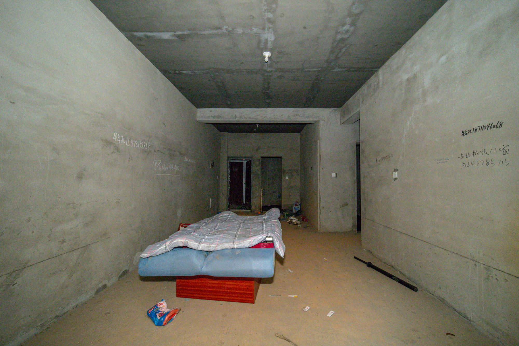 楚天世纪城西苑 3室2厅2卫 73.8万 楚天世纪城西苑 3室2厅2卫 73.8万客厅