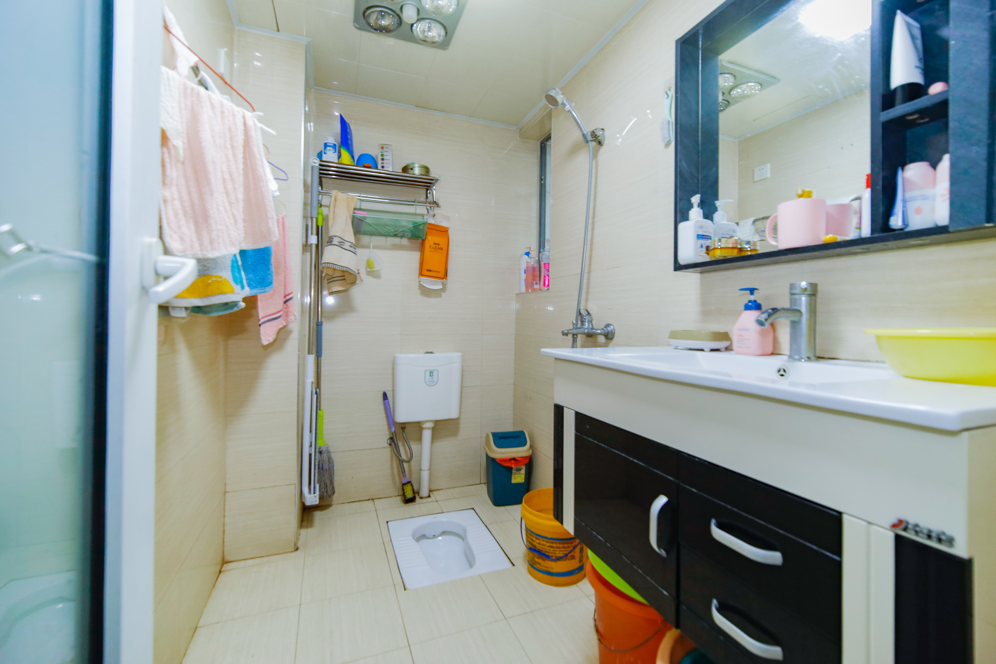 上海城小区 3室2厅2卫 91.8万 上海城小区 3室2厅2卫 91.8万卫生间