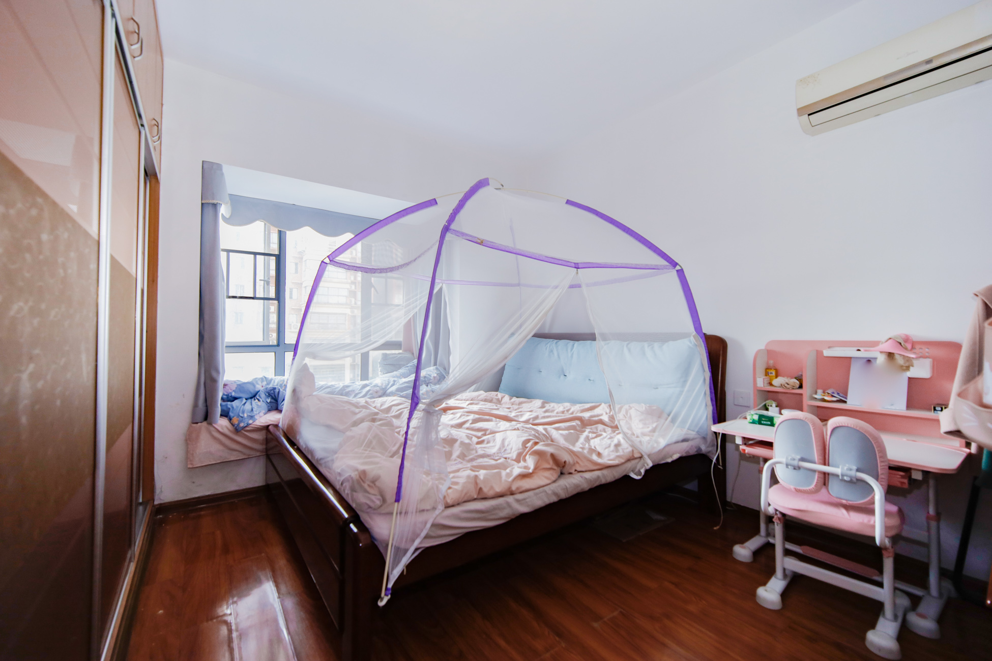 上海城小区 3室2厅2卫 91.8万 上海城小区 3室2厅2卫 91.8万卧室