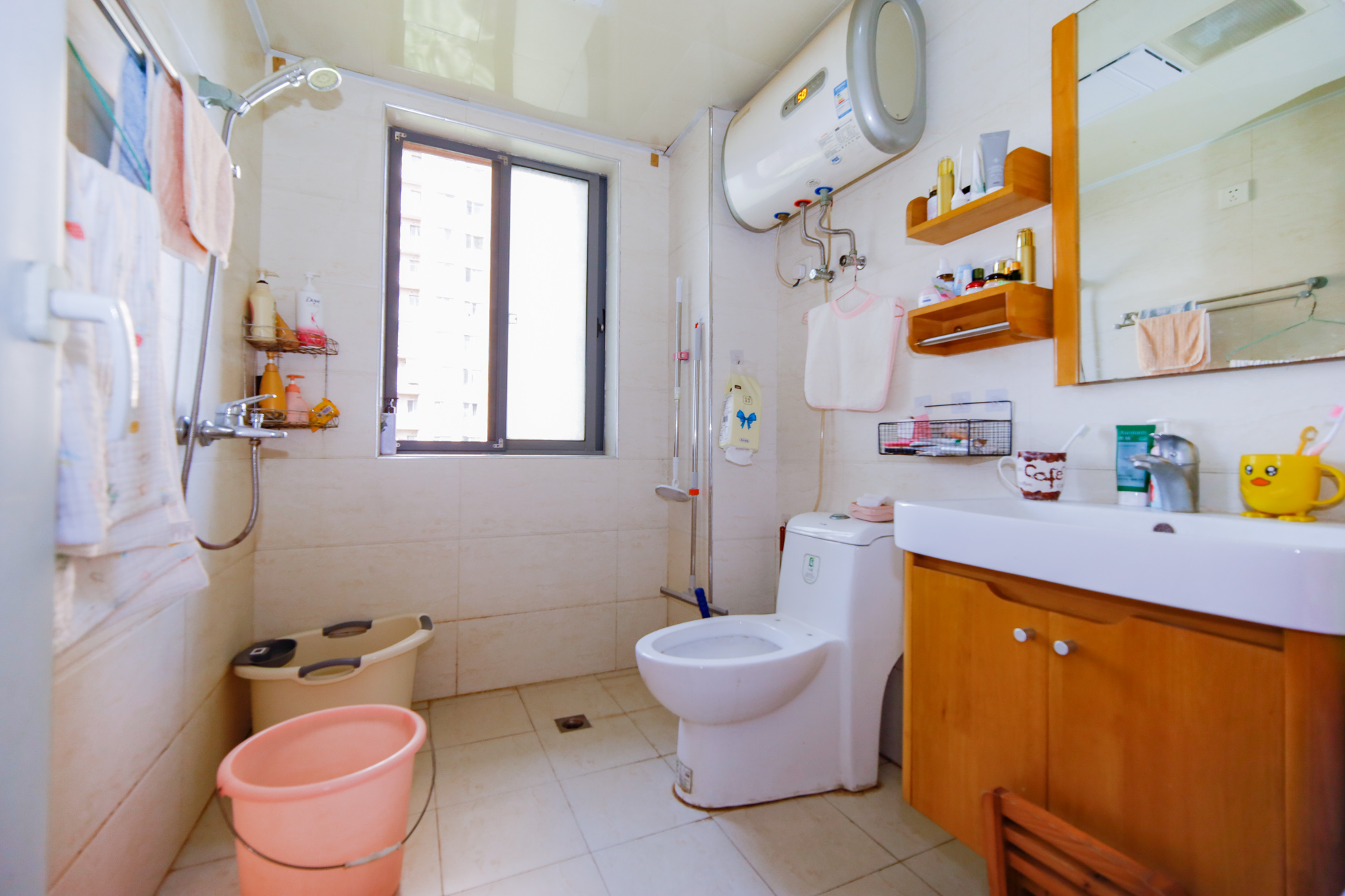 上海城小区 3室2厅2卫 91.8万 上海城小区 3室2厅2卫 91.8万卫生间