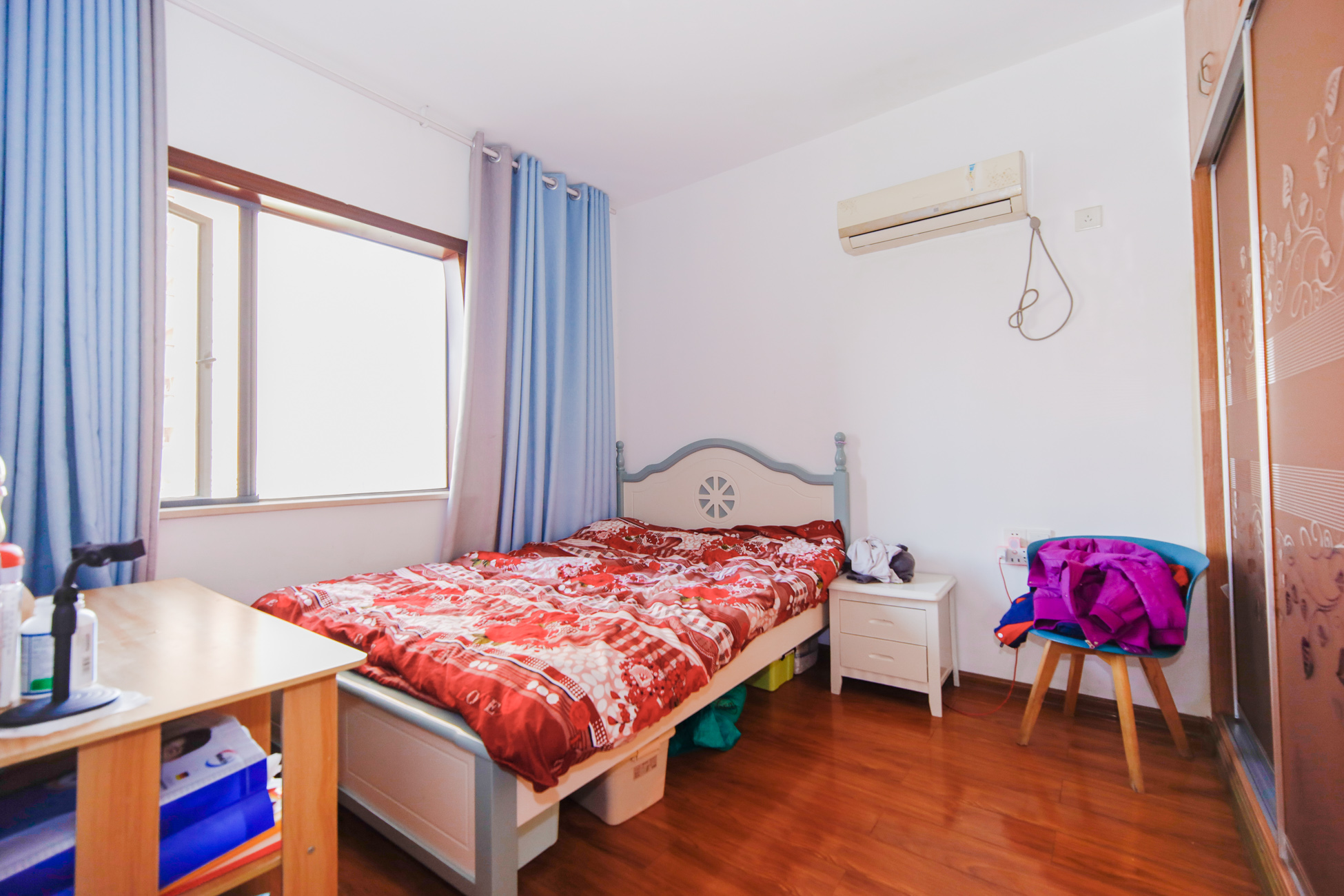 上海城小区 3室2厅2卫 91.8万 上海城小区 3室2厅2卫 91.8万卧室