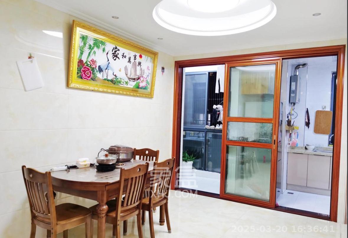 新华都万家城  3室2厅1卫    2600.0元/月 新华都万家城  3室2厅1卫    2600.0元/月