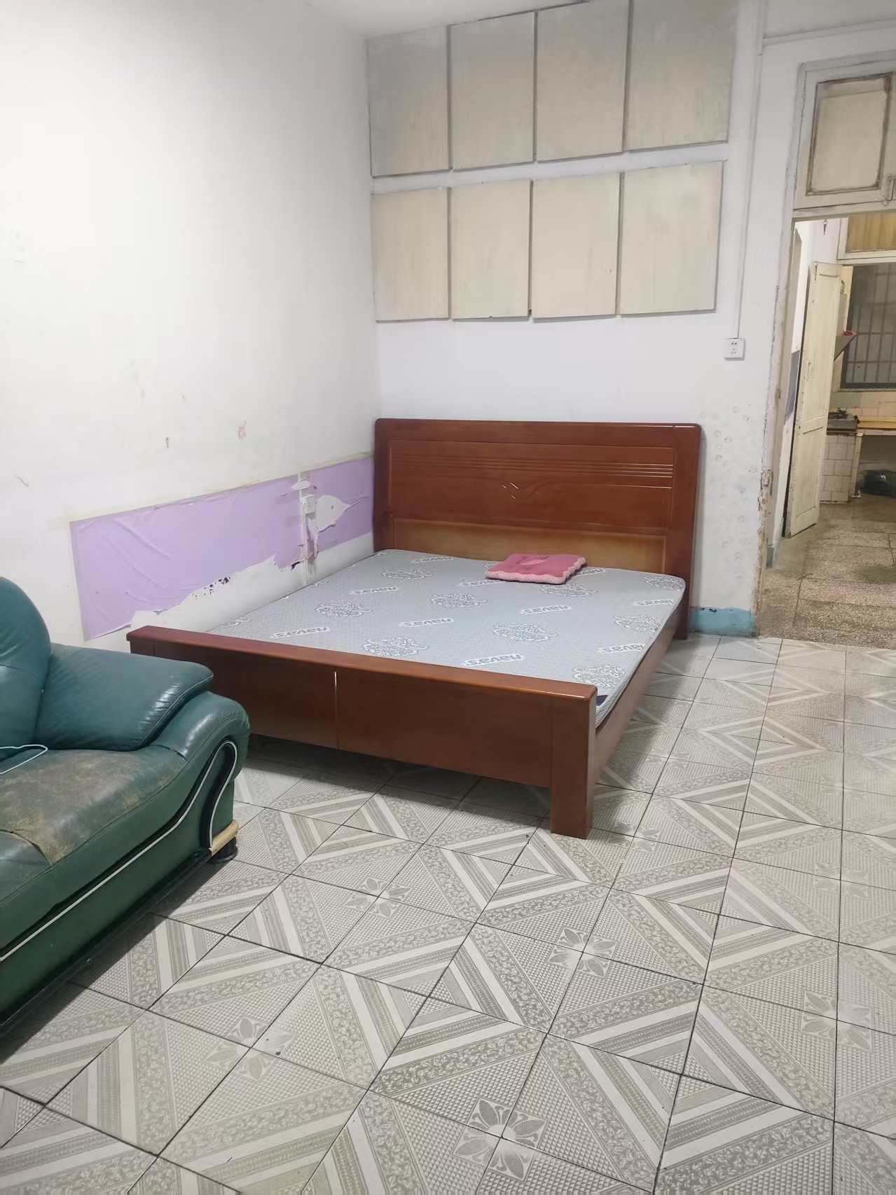 行署十单位家属房 3室1厅1卫 700.0元/月 行署十单位家属房 3室1厅1卫 700.0元/月室内图