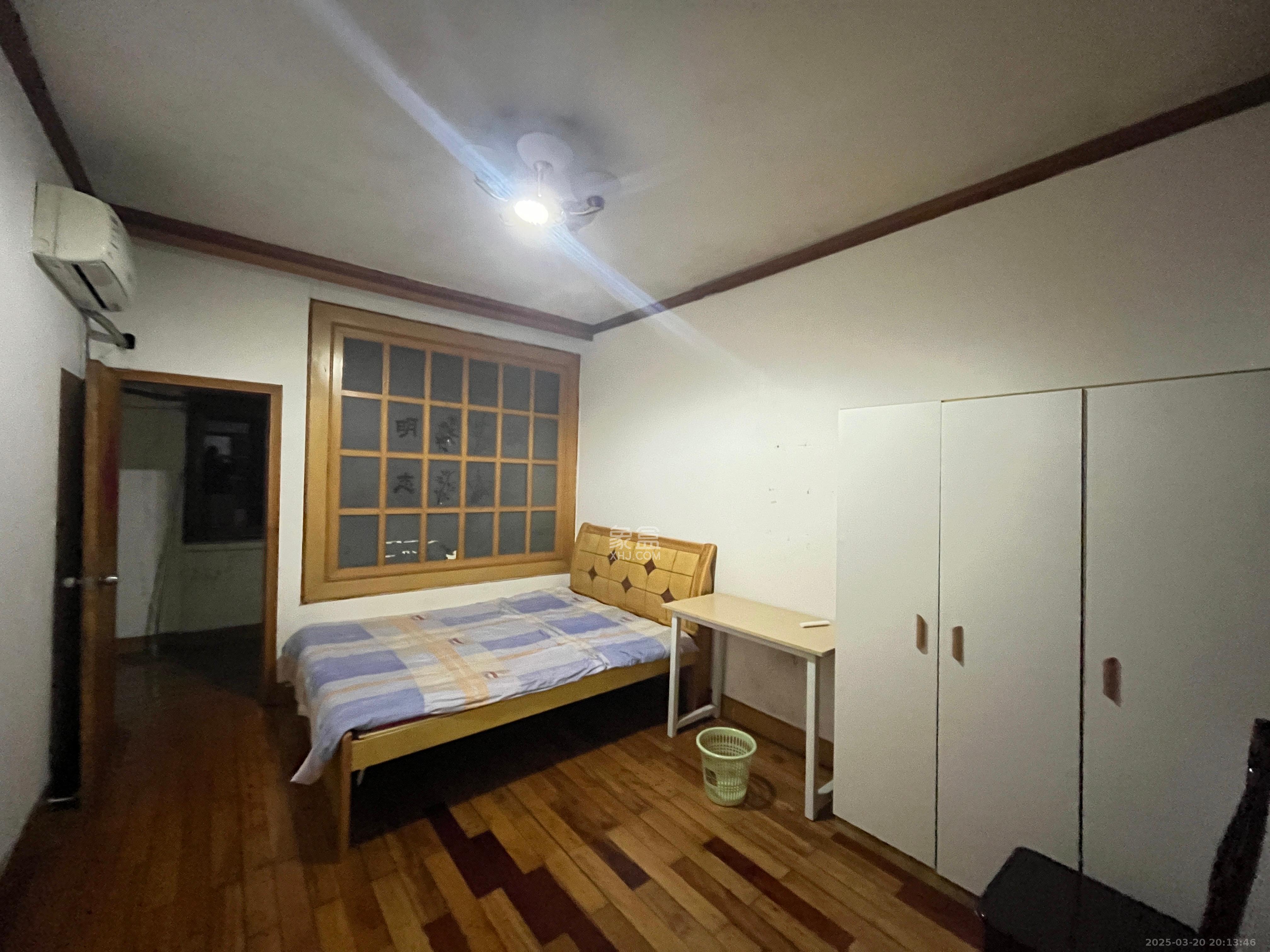 湖南广播电视学校宿舍  3室1厅1卫   1050.00元/月室内图