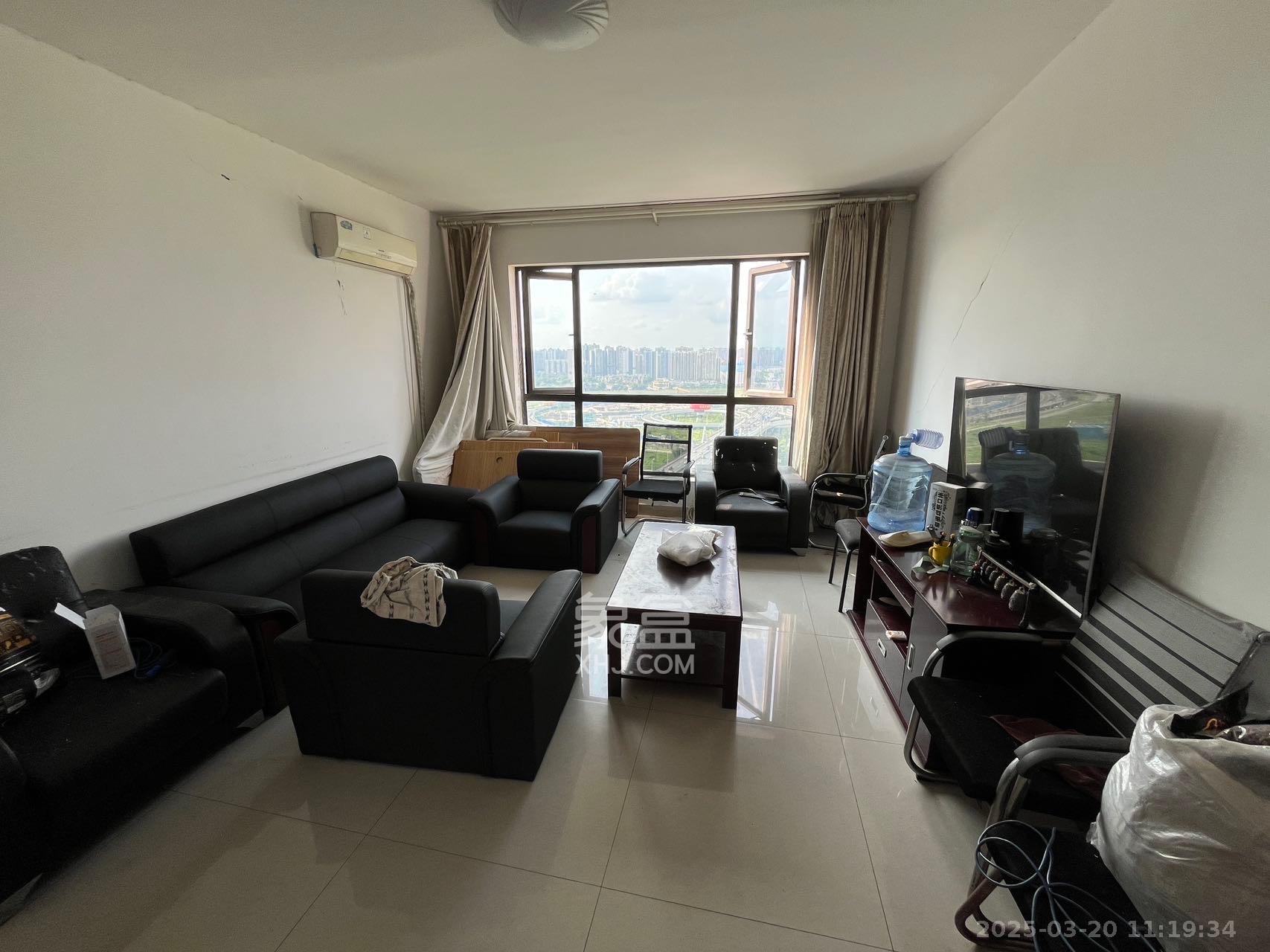 万象凯旋湾 3室2厅2卫 2800.0元/月 万象凯旋湾 3室2厅2卫 2800.0元/月室内图