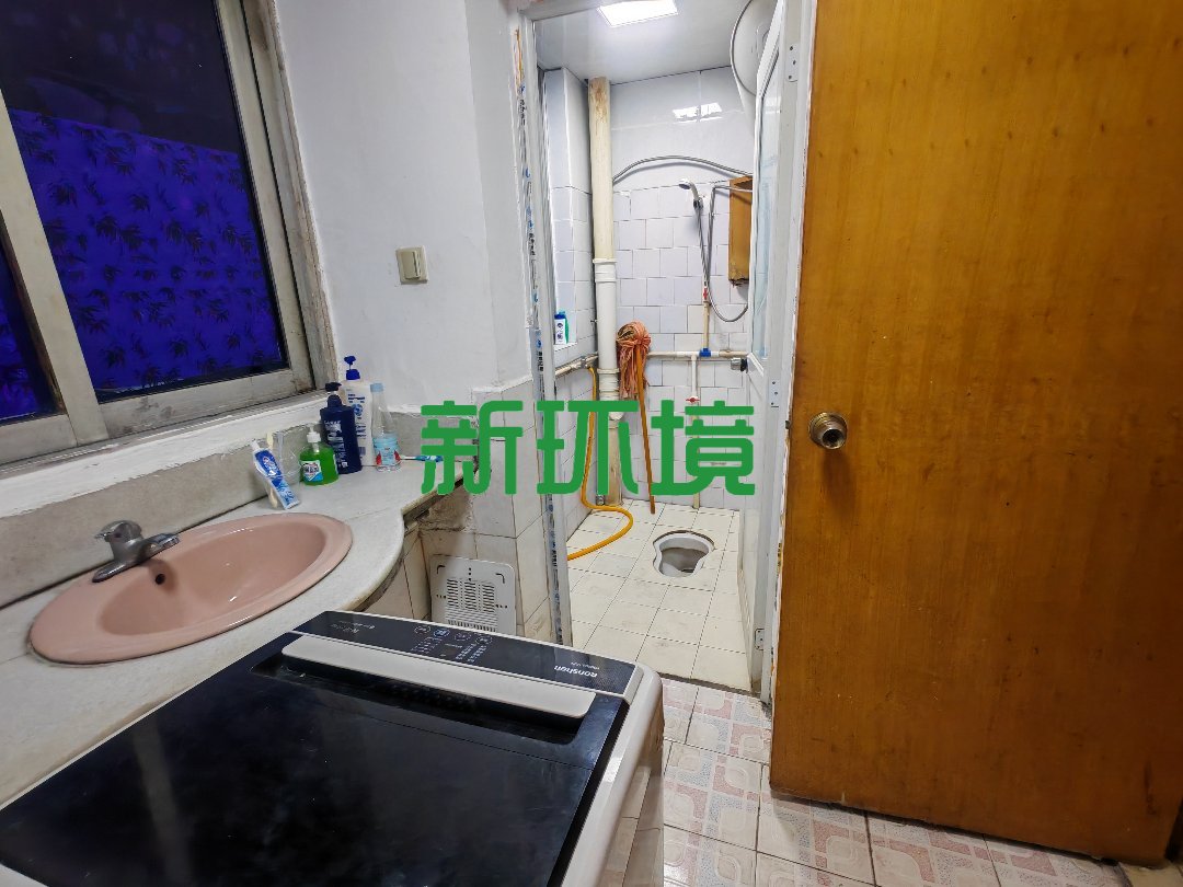 宝塔岗新村小区  3室2厅1卫   42.80万客厅