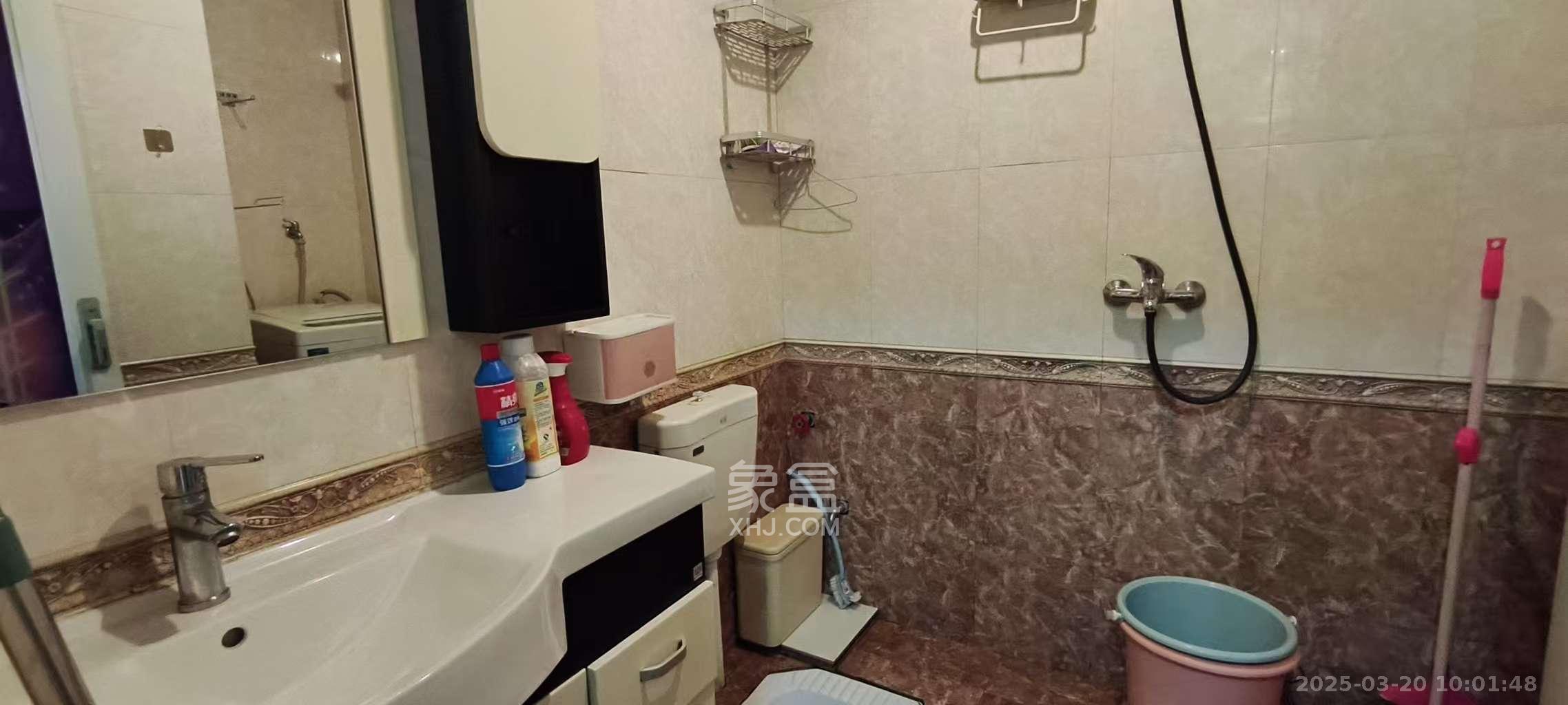 建鑫二期  1室1厅1卫   1200.00元/月室内图