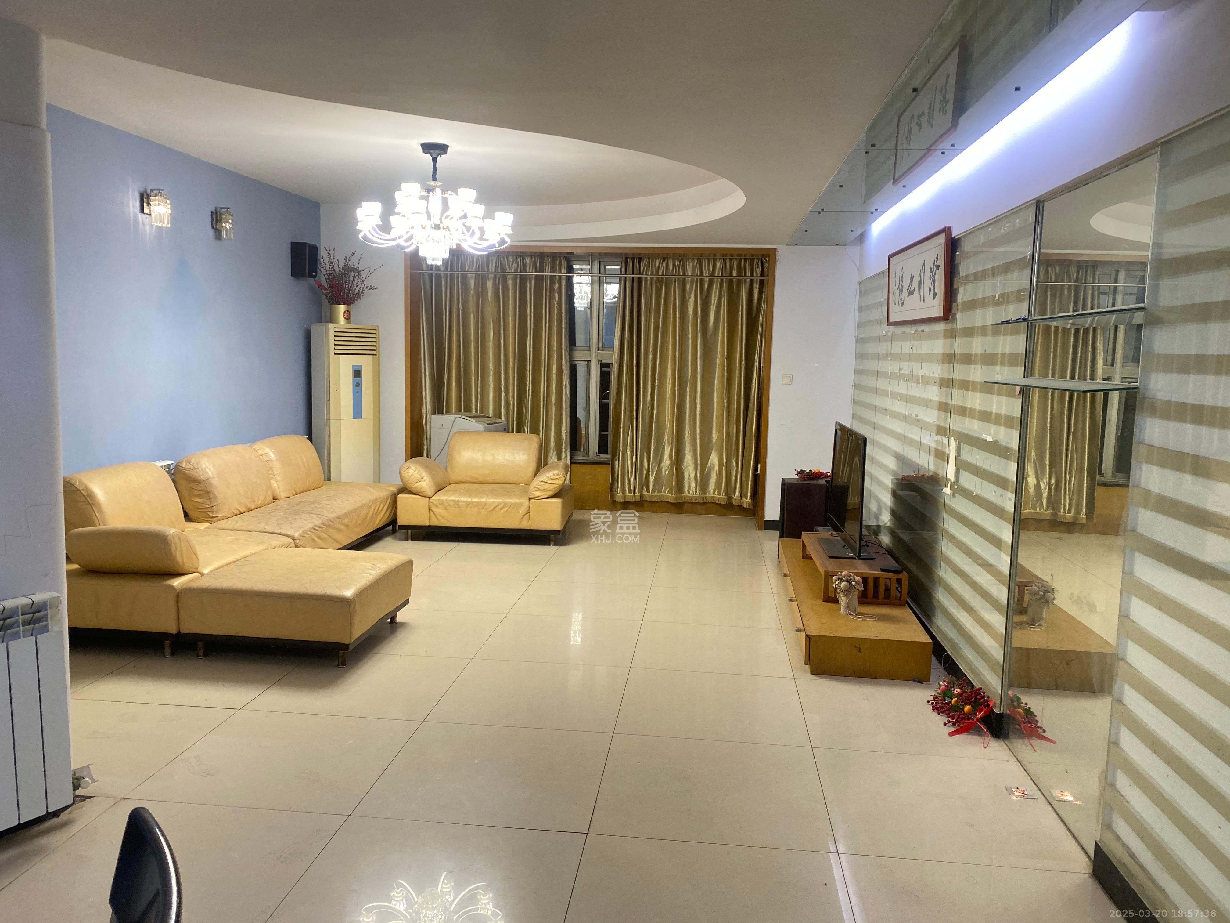 金地华园  4室2厅2卫    3200.0元/月 金地华园  4室2厅2卫    3200.0元/月