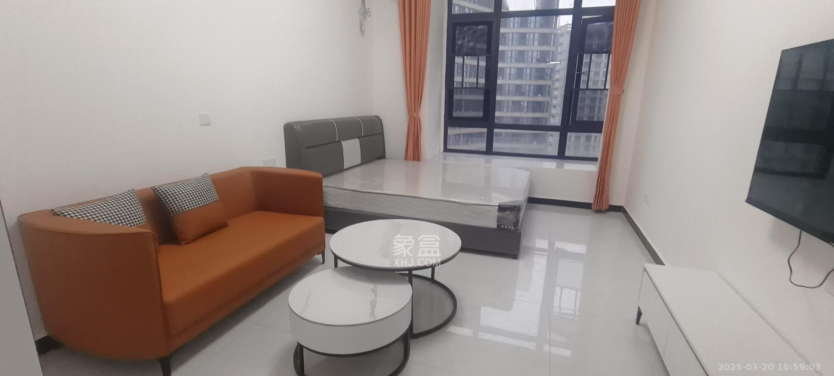 明昇壹城(明昇时代广场)二期  1室1厅1卫    1800.0元/月 明昇壹城(明昇时代广场)二期  1室1厅1卫    1800.0元/月