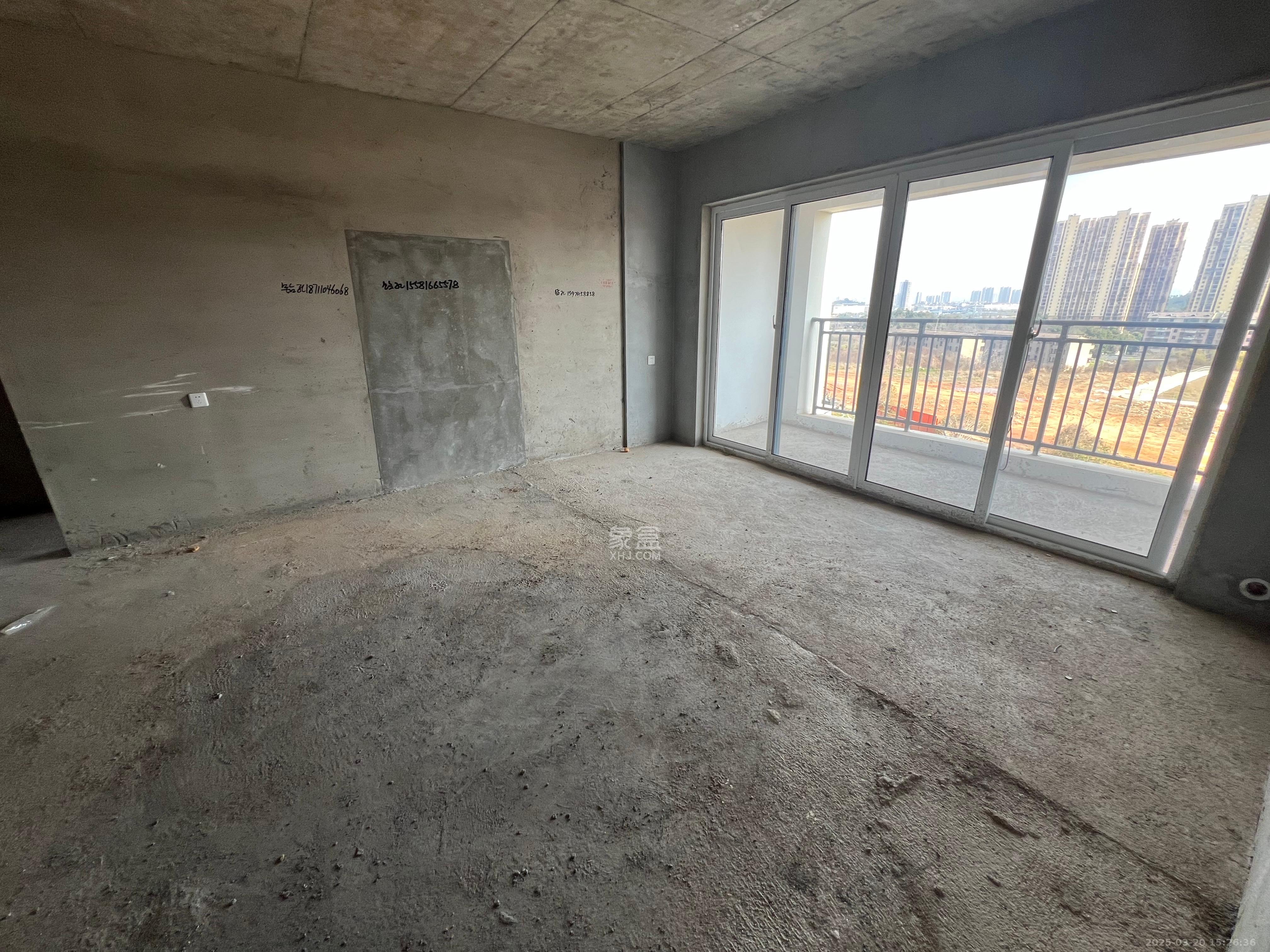 湘荷美苑 3室2厅1卫 900.0元/月 湘荷美苑 3室2厅1卫 900.0元/月室内图