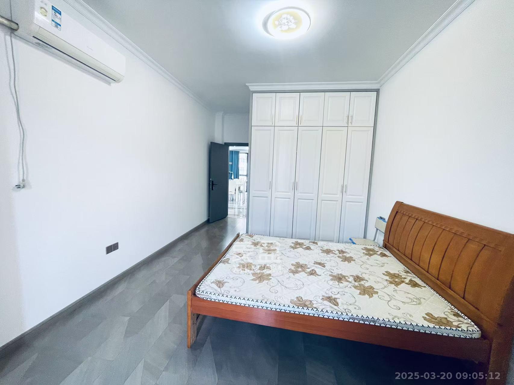 金霞华庭 3室2厅2卫 63.8万 金霞华庭 3室2厅2卫 63.8万室内图