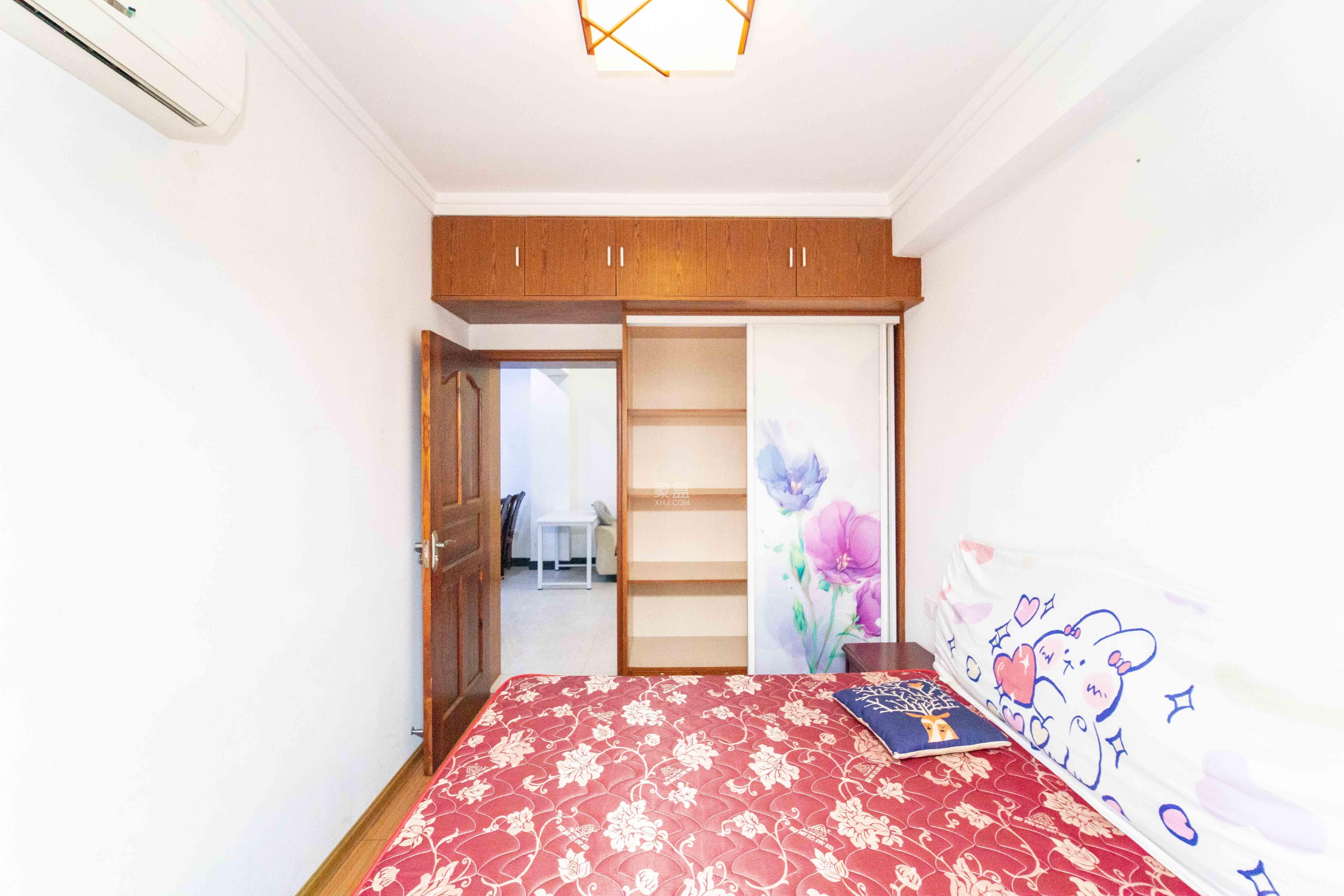 山水华景 2室2厅1卫 2400.0元/月 山水华景 2室2厅1卫 2400.0元/月室内图