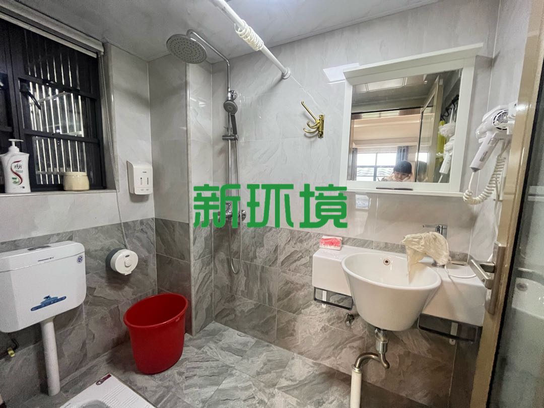南门口安置小区  3室2厅2卫   85.00万客厅
