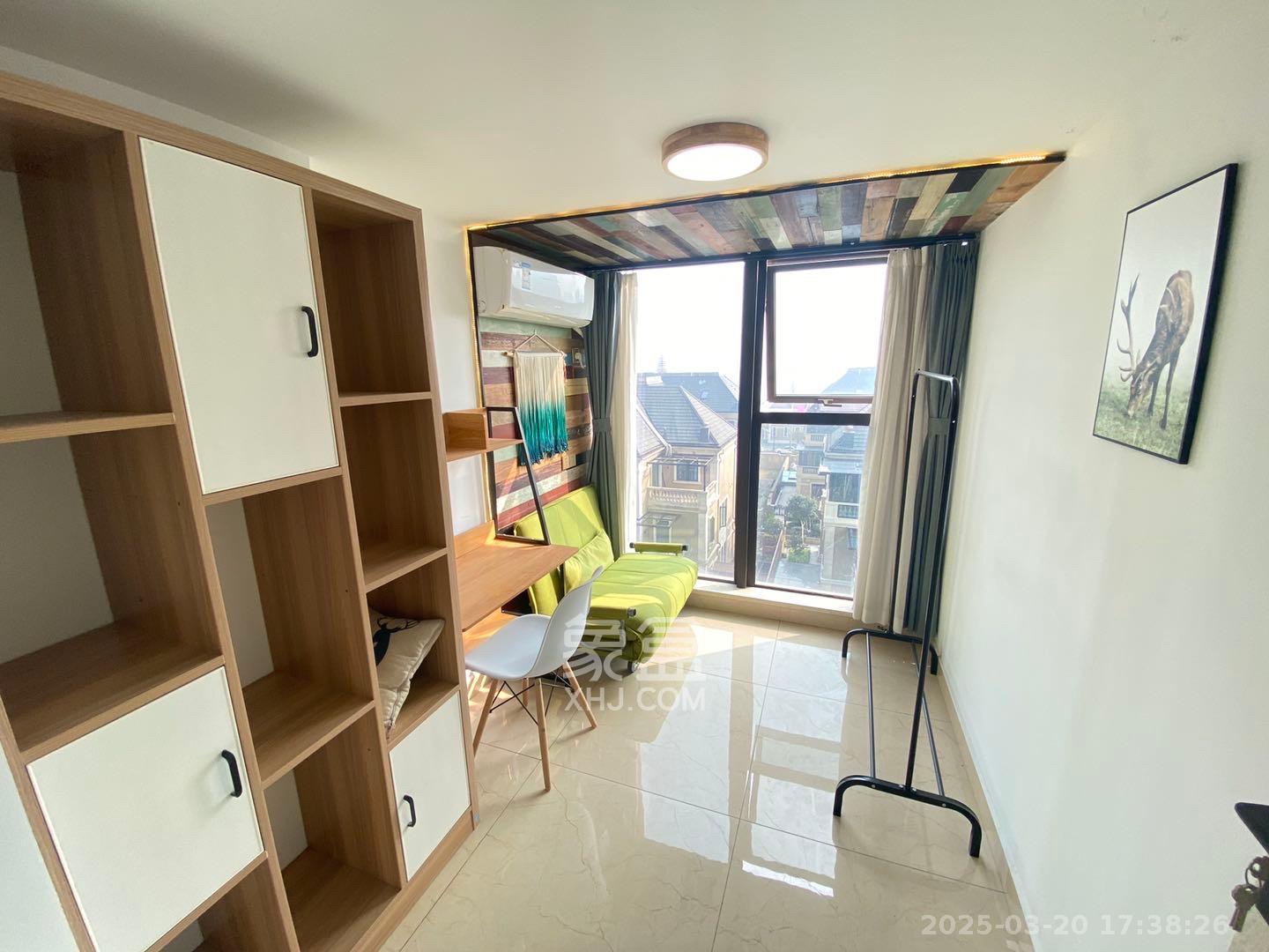 达美溪湖湾 1室2厅1卫 4200.0元/月 达美溪湖湾 1室2厅1卫 4200.0元/月室内图