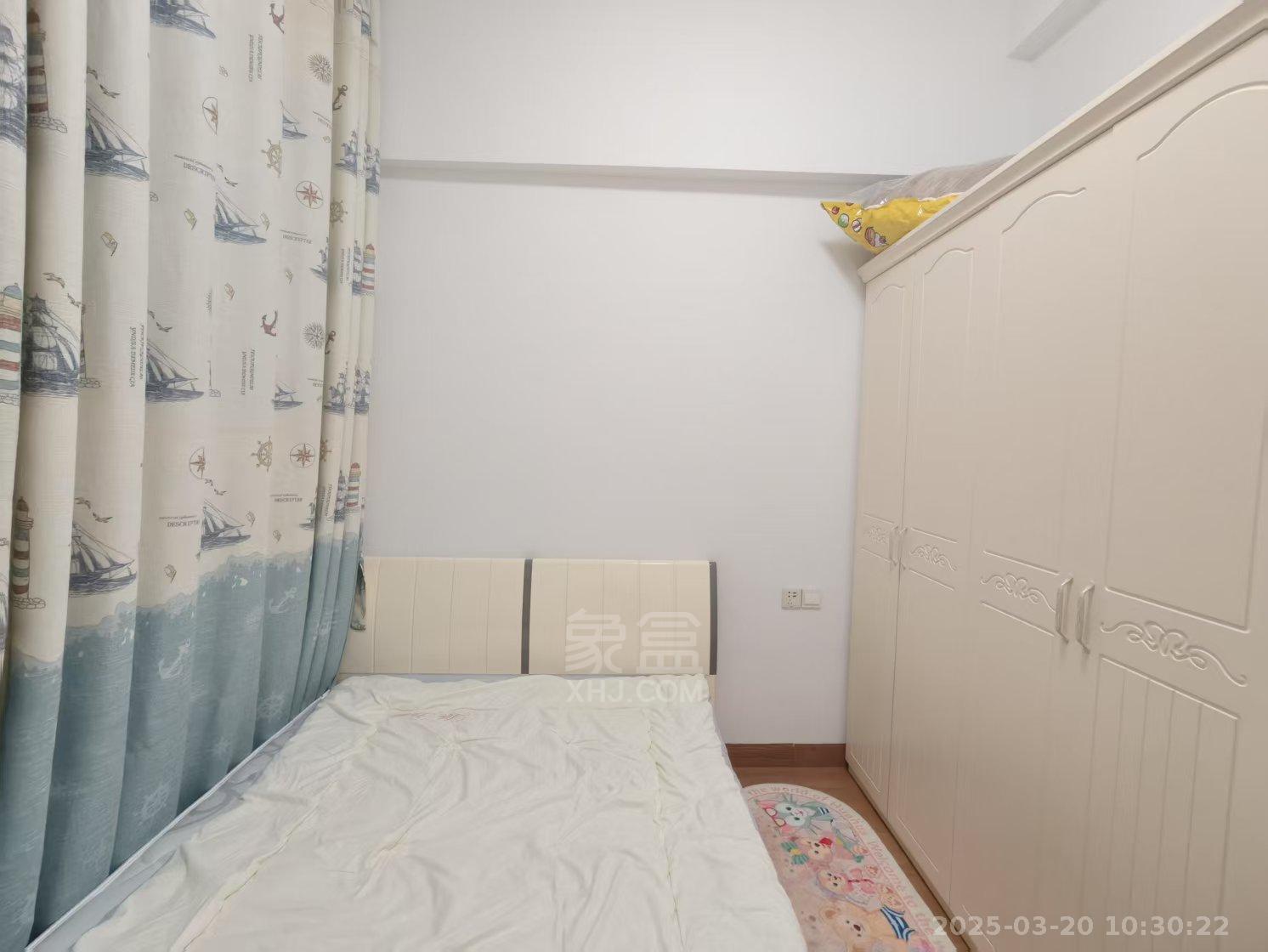 尚格广场 2室2厅1卫 2100.0元/月 尚格广场 2室2厅1卫 2100.0元/月室内图