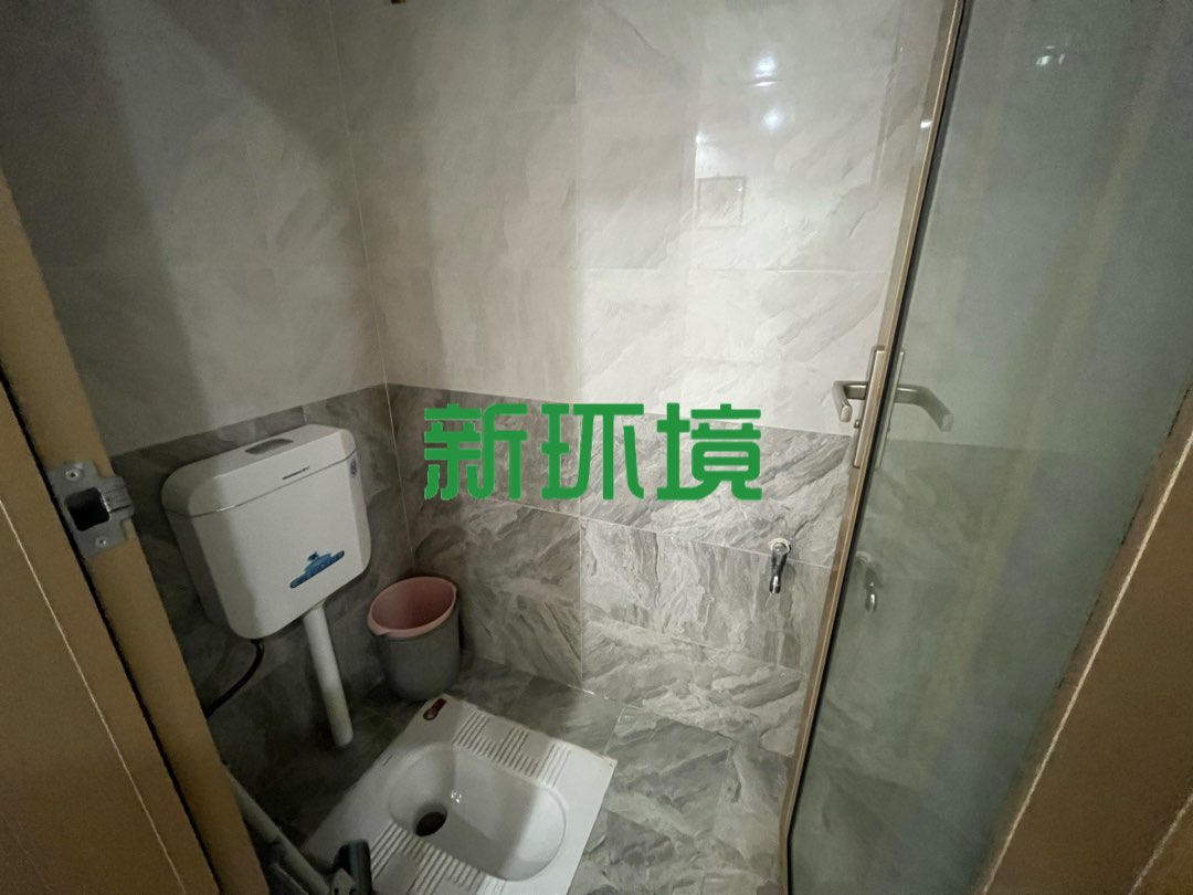 南门口安置小区  3室2厅2卫   85.00万客厅