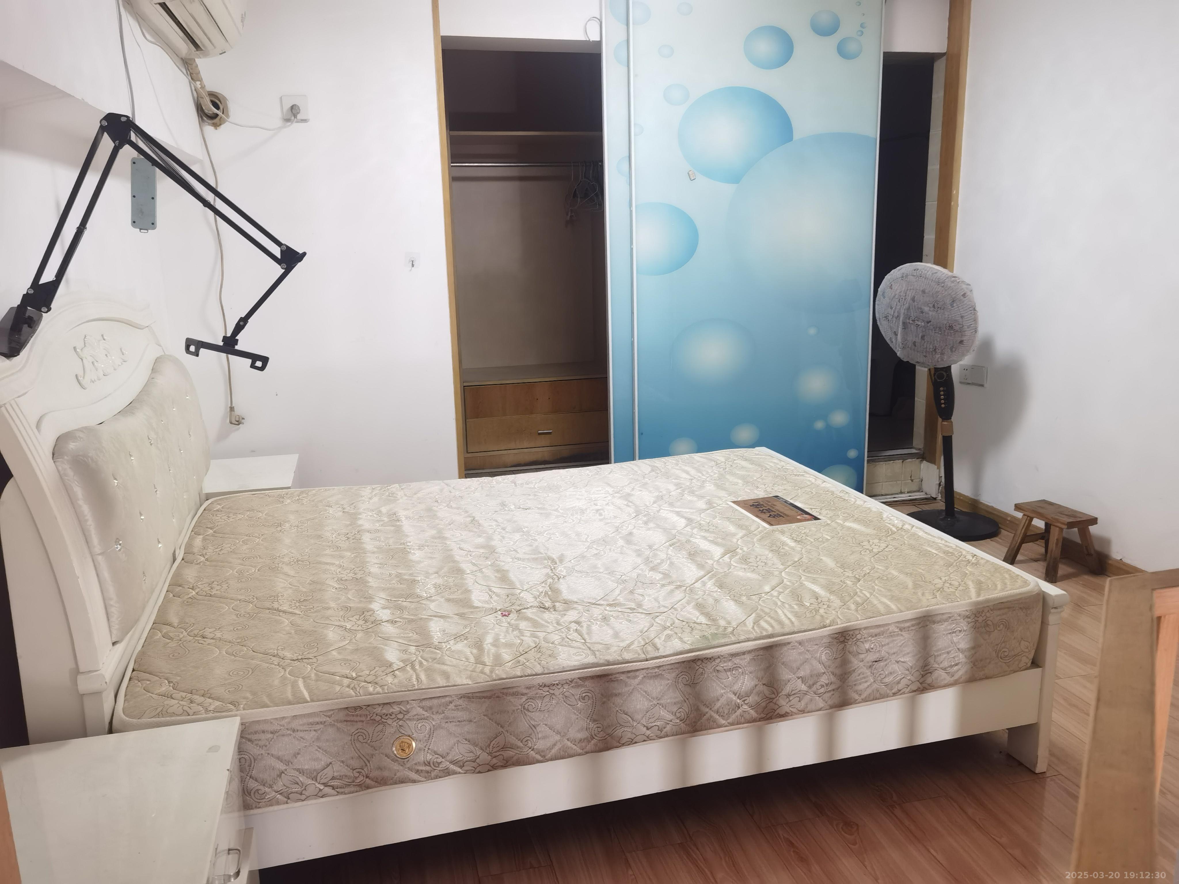格蓝康都  1室1厅1卫   1700.00元/月室内图