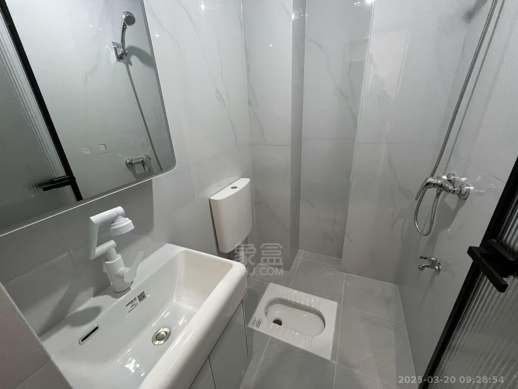 和顺天河广场(型格广场) 1室1厅1卫 1200.0元/月 和顺天河广场(型格广场) 1室1厅1卫 1200.0元/月室内图