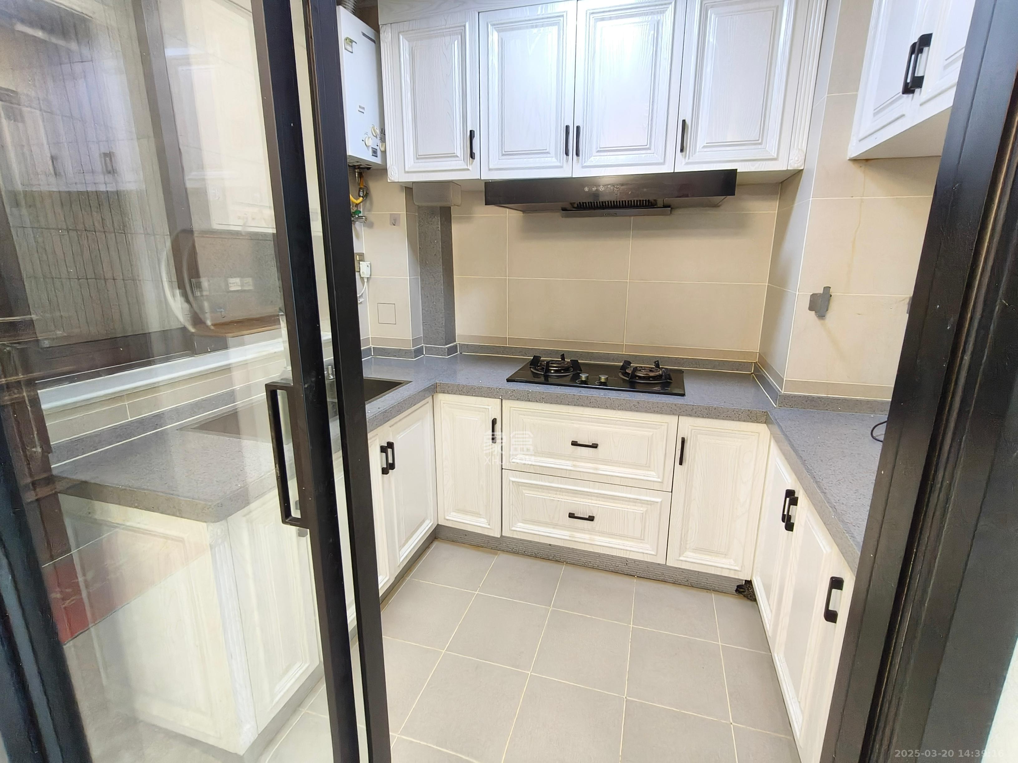 明昇壹城(明昇时代广场)一期 3室2厅1卫 3400.0元/月 明昇壹城(明昇时代广场)一期 3室2厅1卫 3400.0元/月室内图