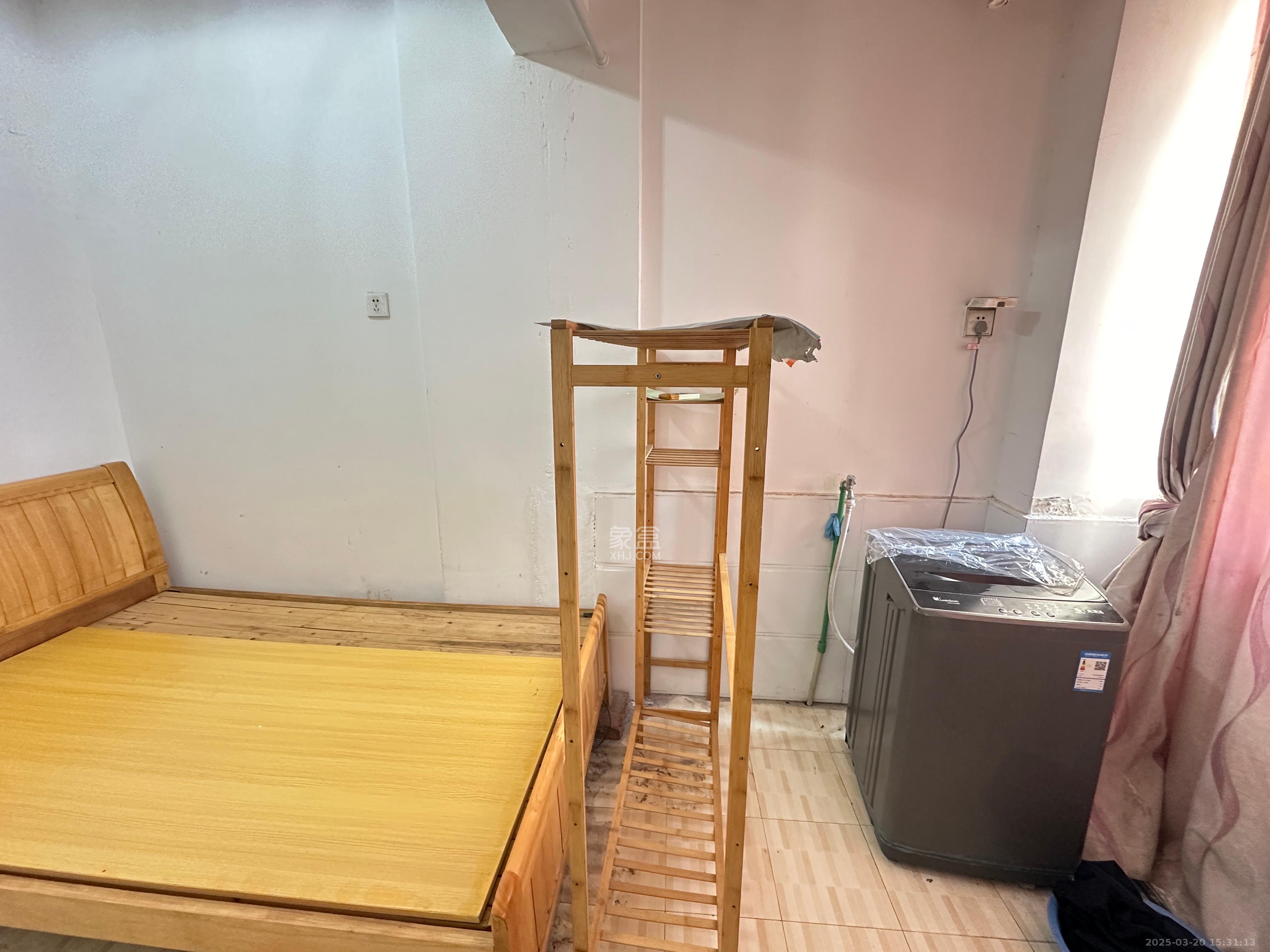 玛依拉山庄  4室2厅2卫   2800.00元/月室内图