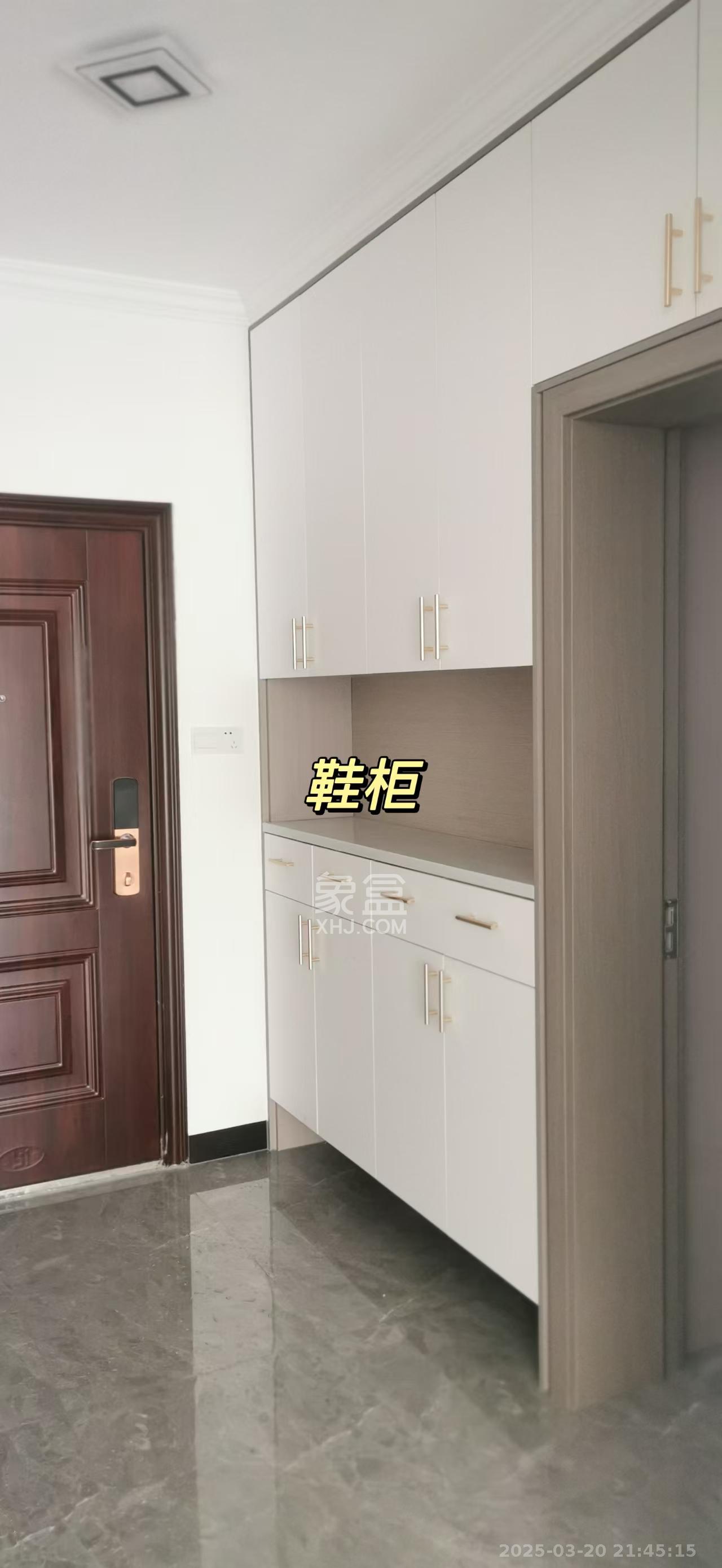 长房云时代  3室2厅1卫   2600.00元/月室内图